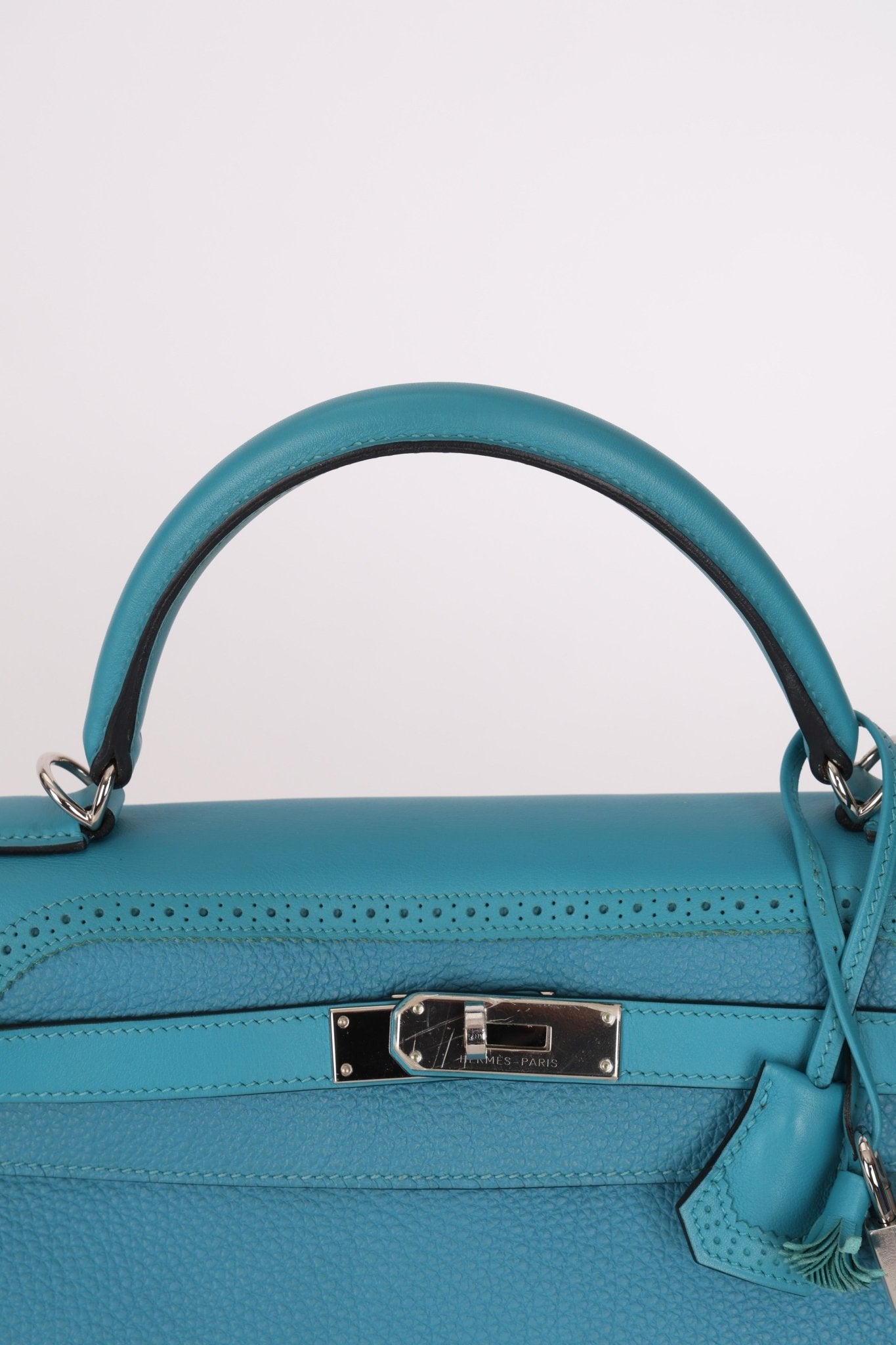 Limited Edition Hermès 2015 Turquoise Togo & Swift Ghillies Kelly 32 PHW - FashioNica