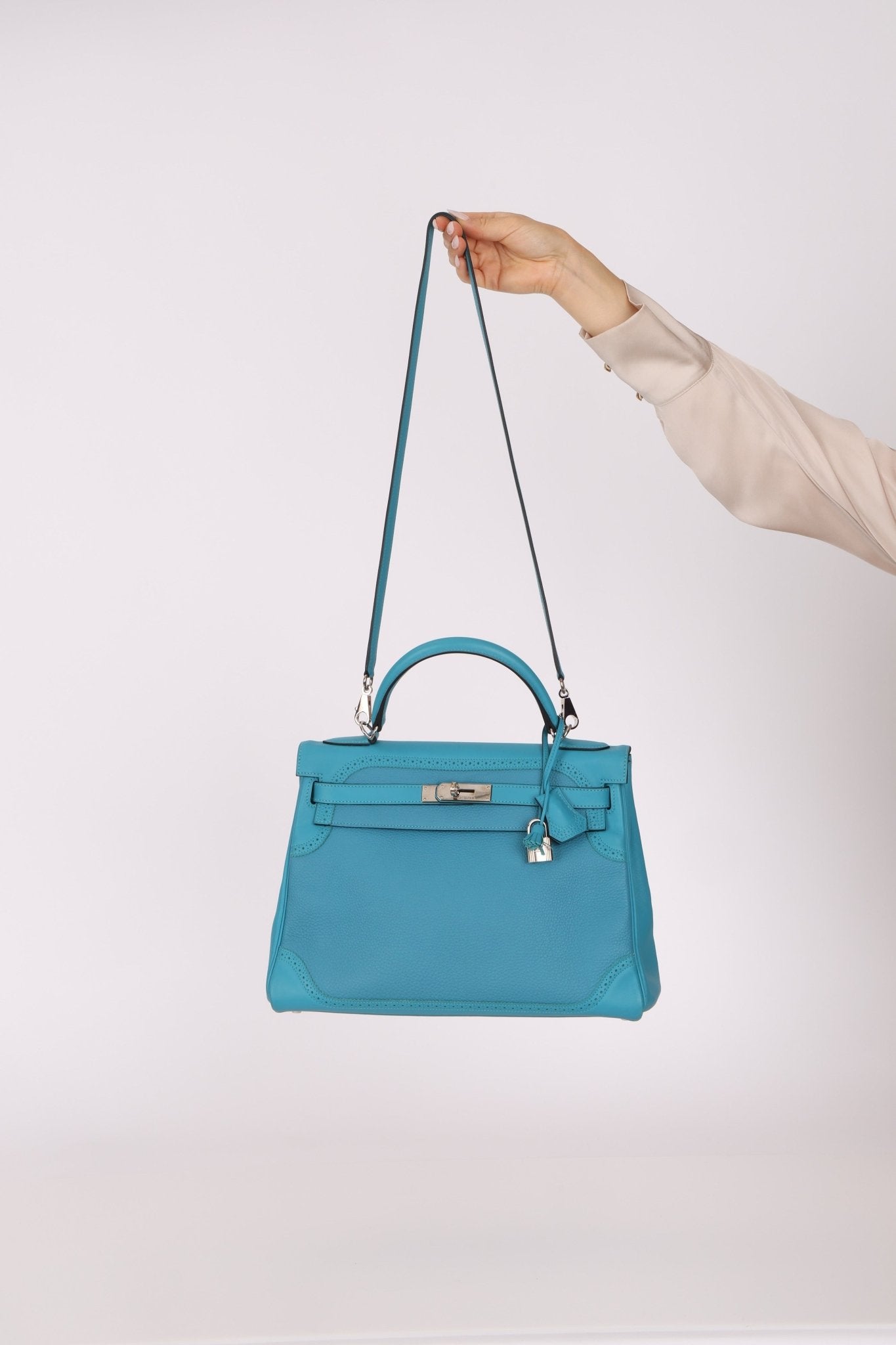 Limited Edition Hermès 2015 Turquoise Togo & Swift Ghillies Kelly 32 PHW - FashioNica
