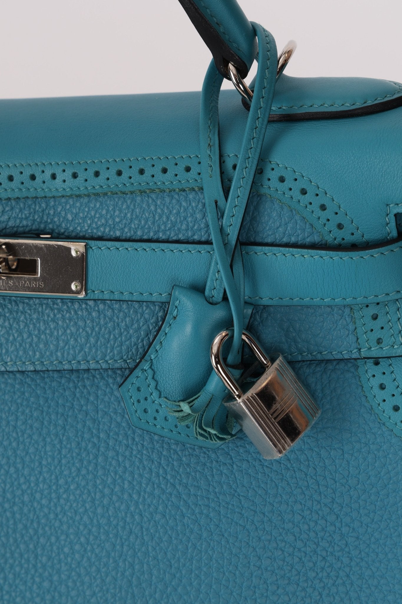Limited Edition Hermès 2015 Turquoise Togo & Swift Ghillies Kelly 32 PHW - FashioNica