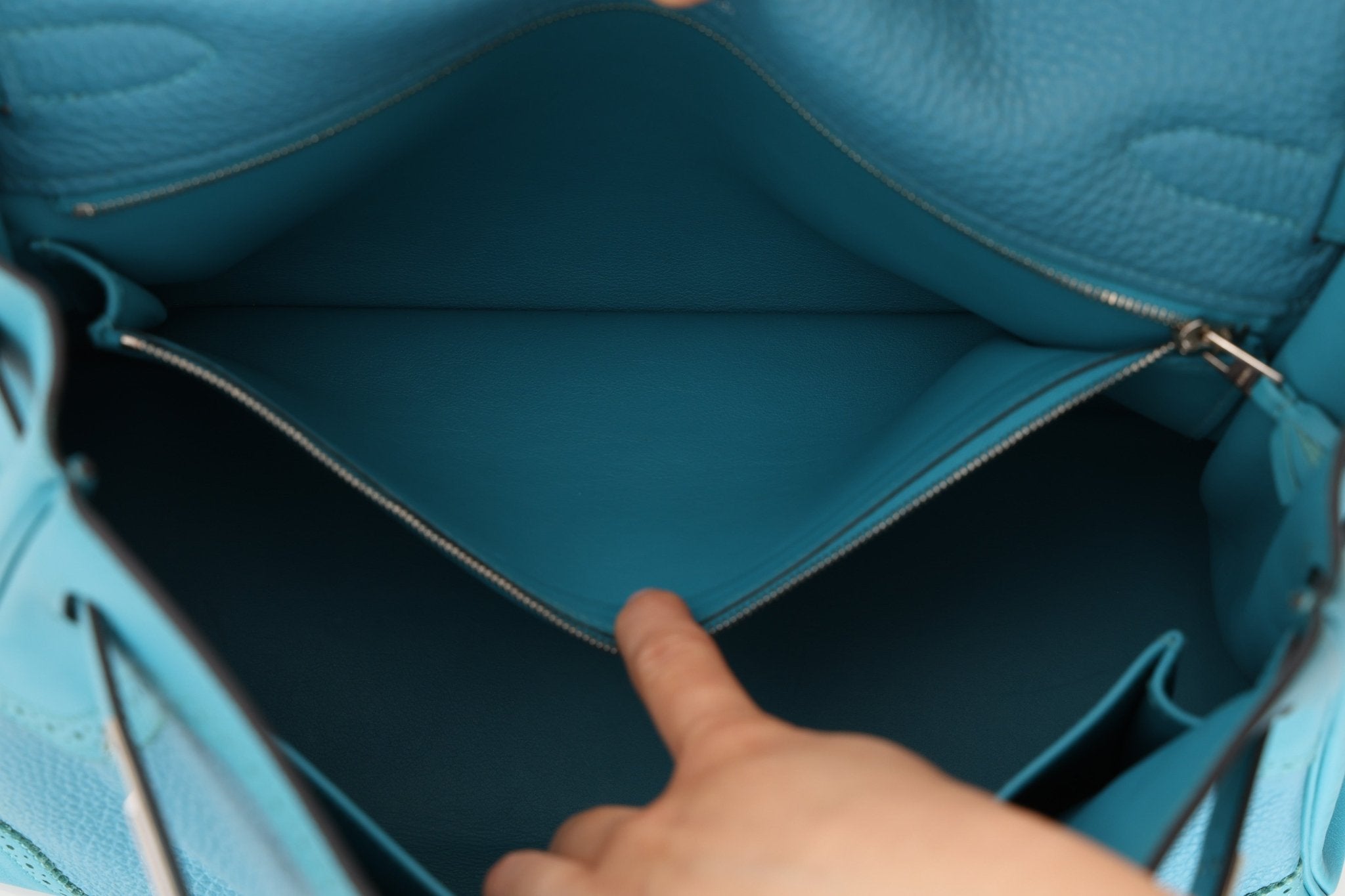 Limited Edition Hermès 2015 Turquoise Togo & Swift Ghillies Kelly 32 PHW - FashioNica