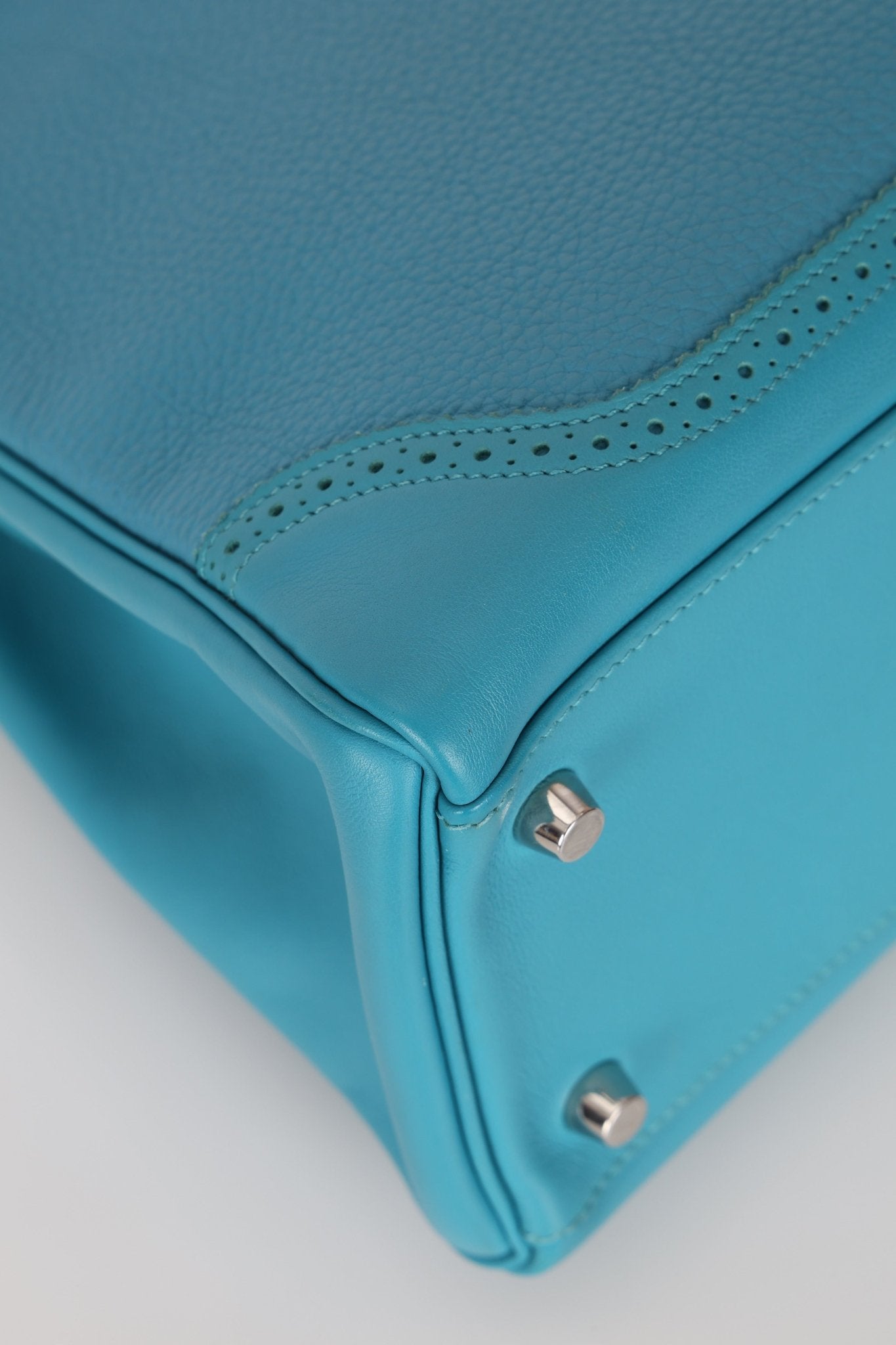Limited Edition Hermès 2015 Turquoise Togo & Swift Ghillies Kelly 32 PHW - FashioNica