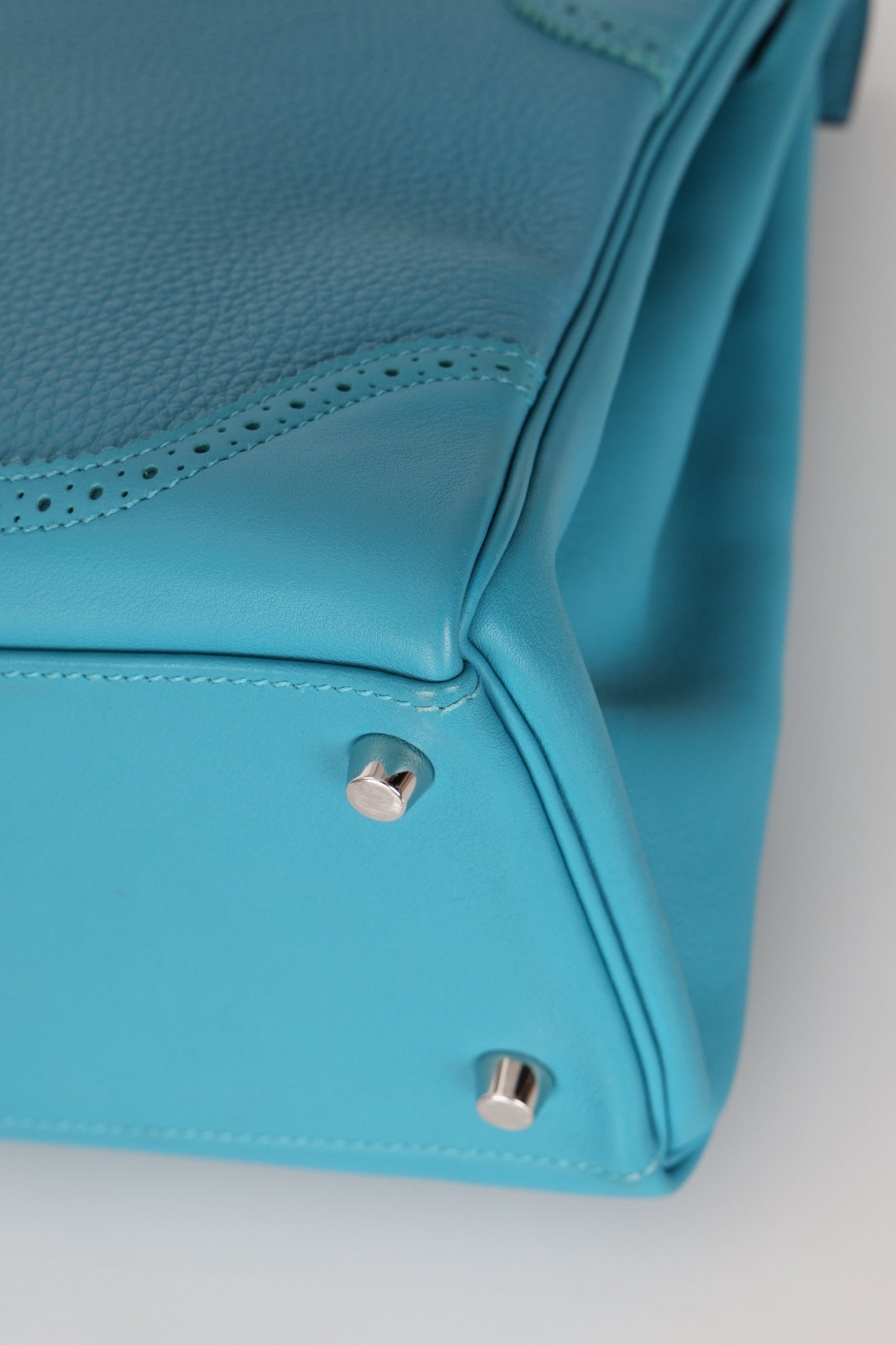 Limited Edition Hermès 2015 Turquoise Togo & Swift Ghillies Kelly 32 PHW - FashioNica