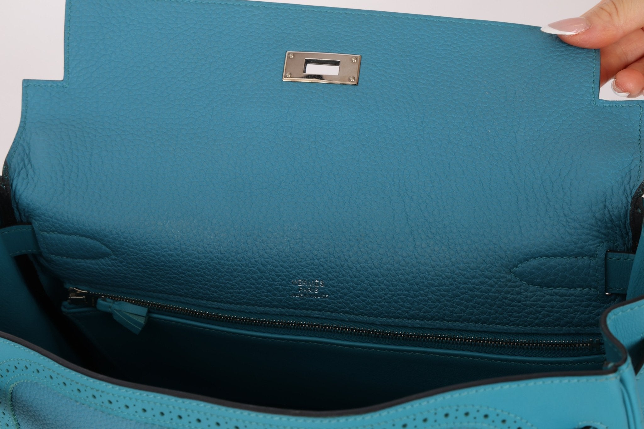 Limited Edition Hermès 2015 Turquoise Togo & Swift Ghillies Kelly 32 PHW - FashioNica
