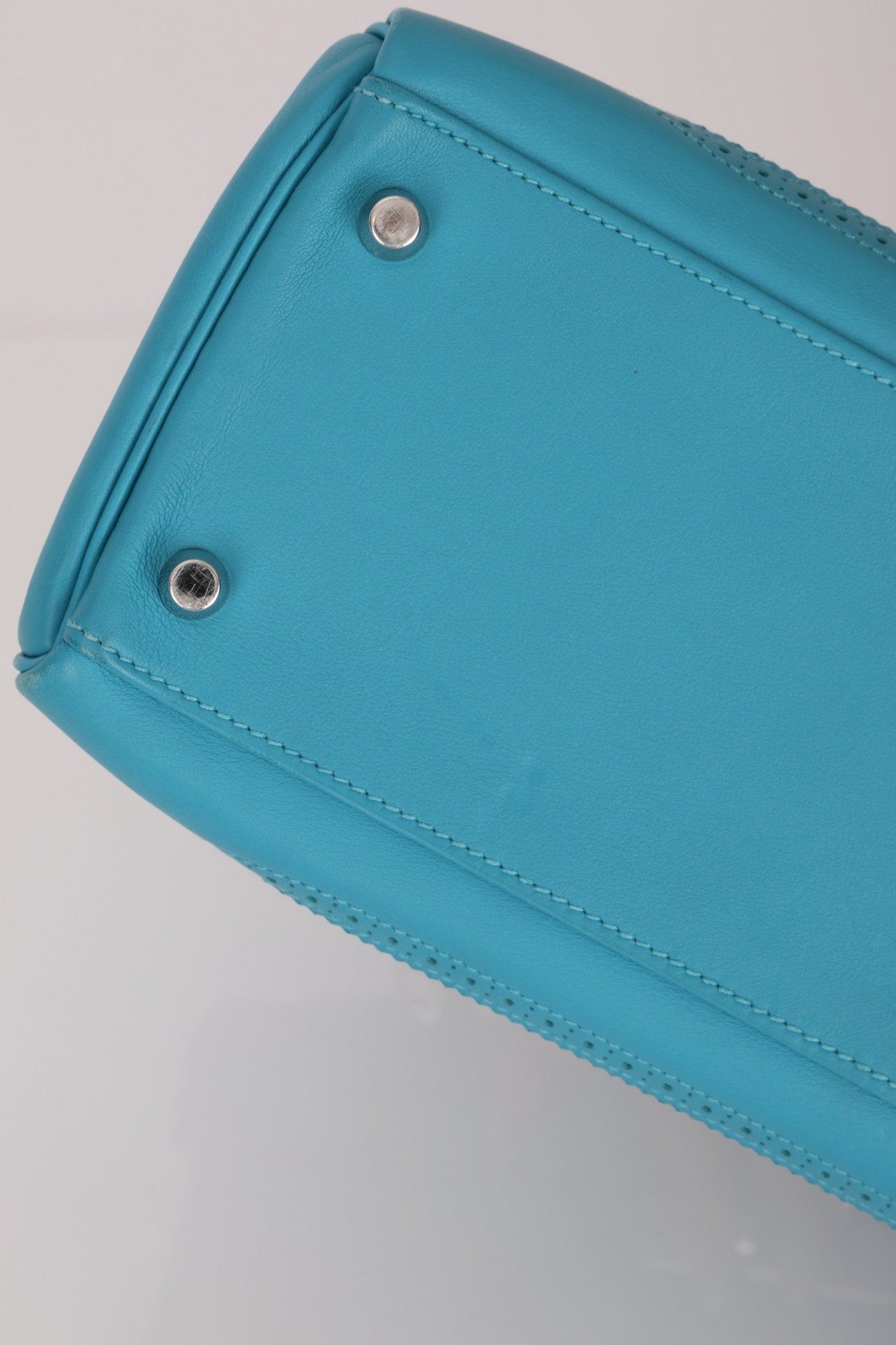 Limited Edition Hermès 2015 Turquoise Togo & Swift Ghillies Kelly 32 PHW - FashioNica