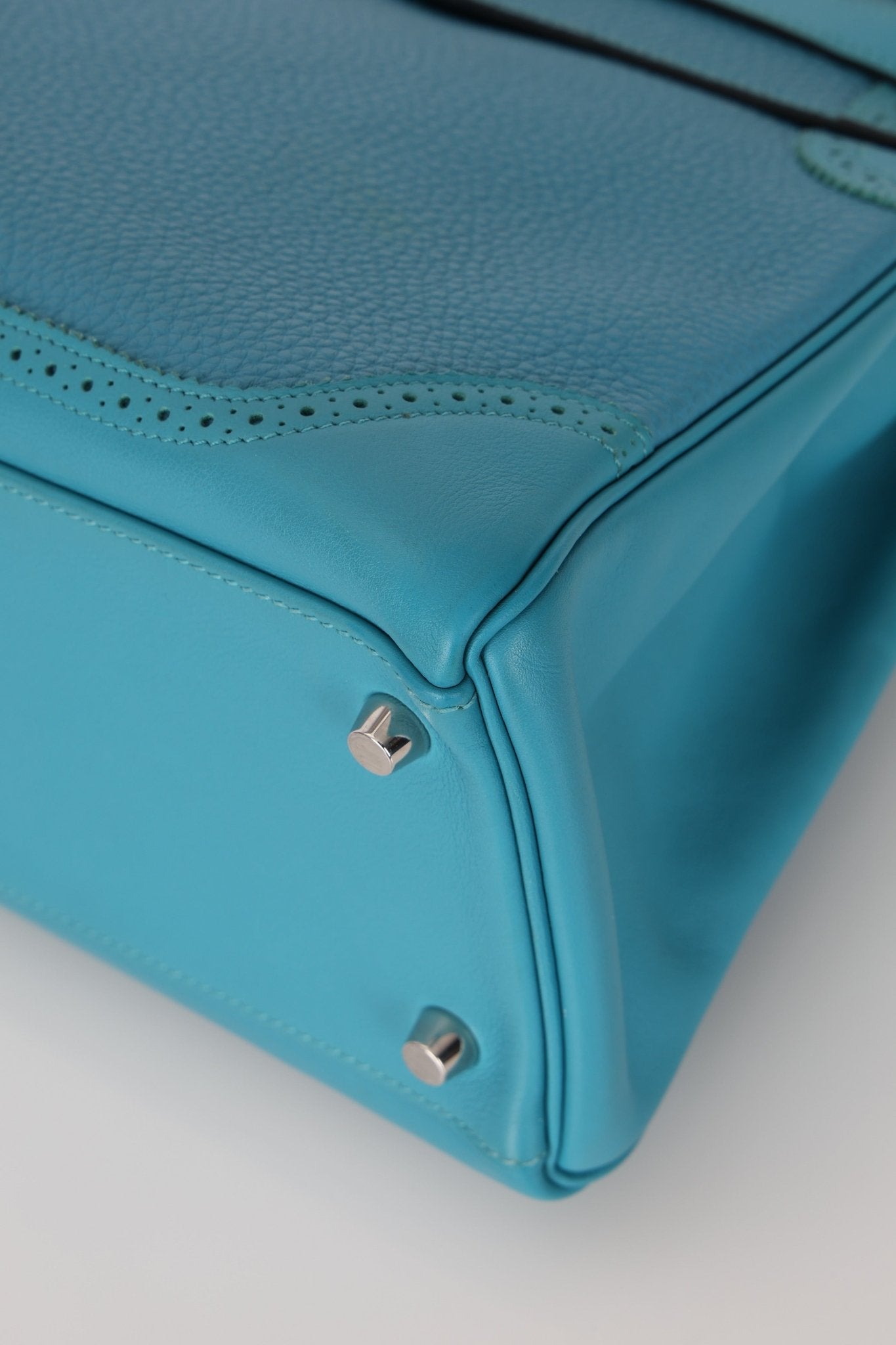 Limited Edition Hermès 2015 Turquoise Togo & Swift Ghillies Kelly 32 PHW - FashioNica