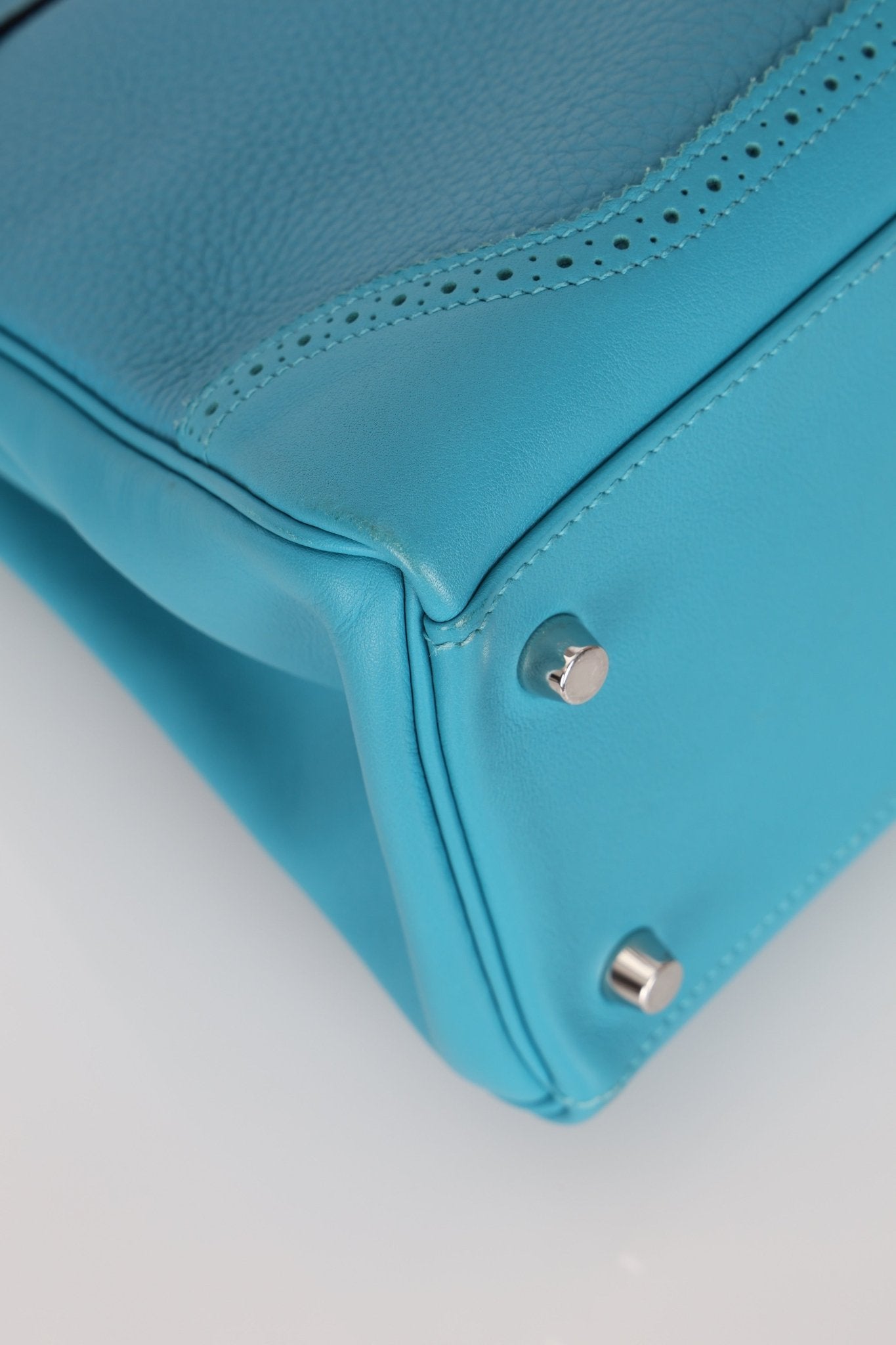 Limited Edition Hermès 2015 Turquoise Togo & Swift Ghillies Kelly 32 PHW - FashioNica
