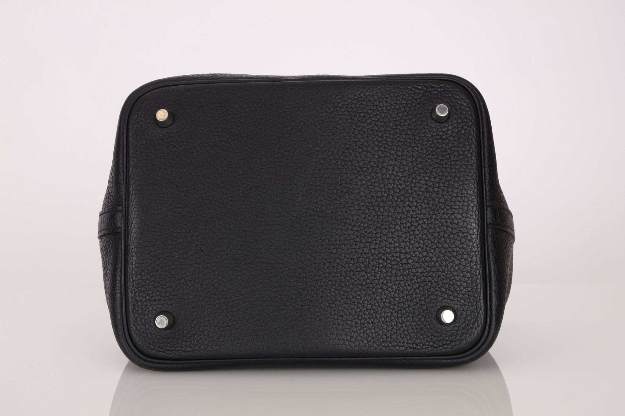 Limited Edition Hermès 2019 Noir Clemence and Matte Alligator Touch Picotin 22 - FashioNica