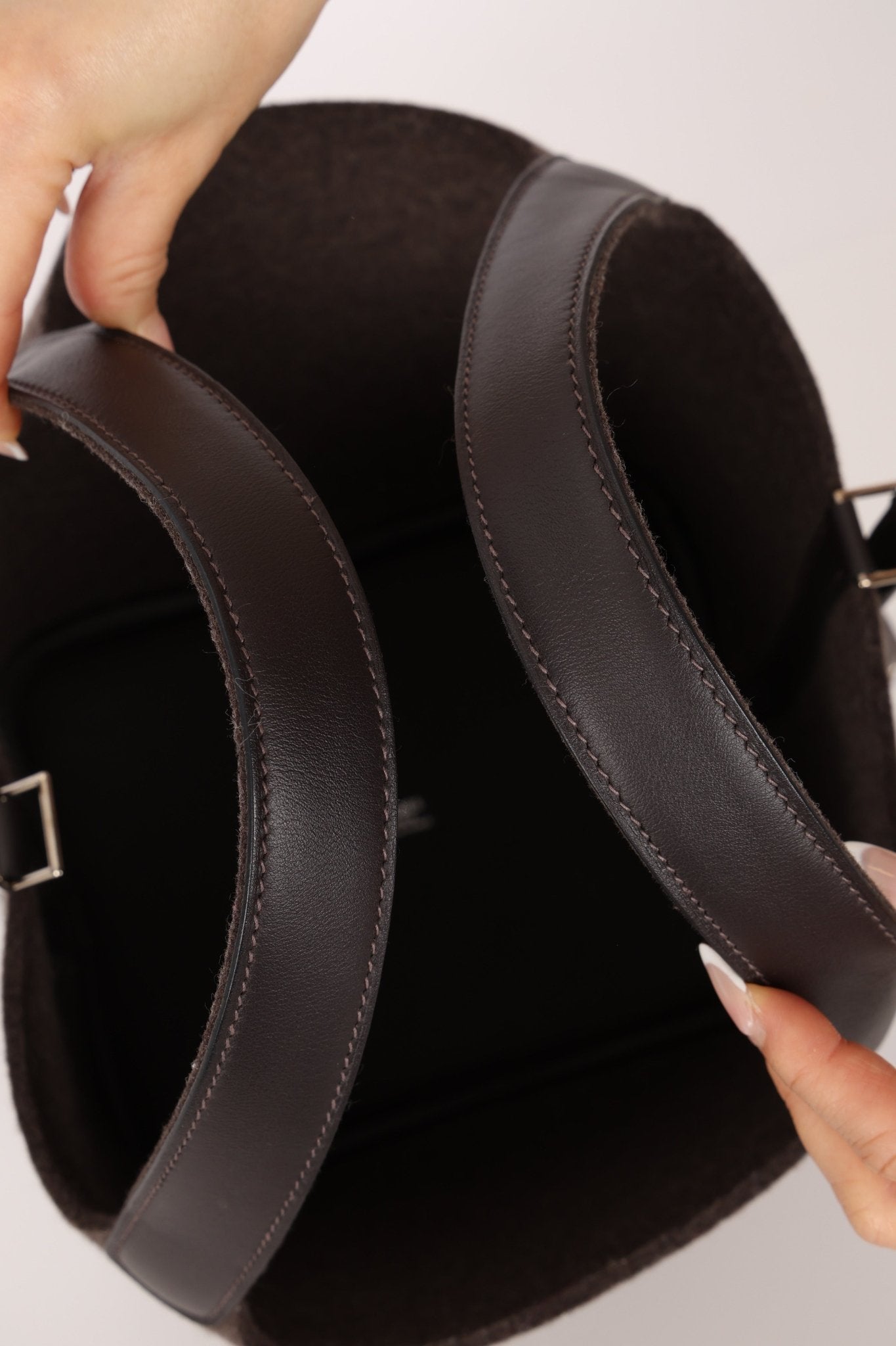 Limited Edition Hermès 2021 Ebene Swift and Wool Picotin 22 PHW - FashioNica