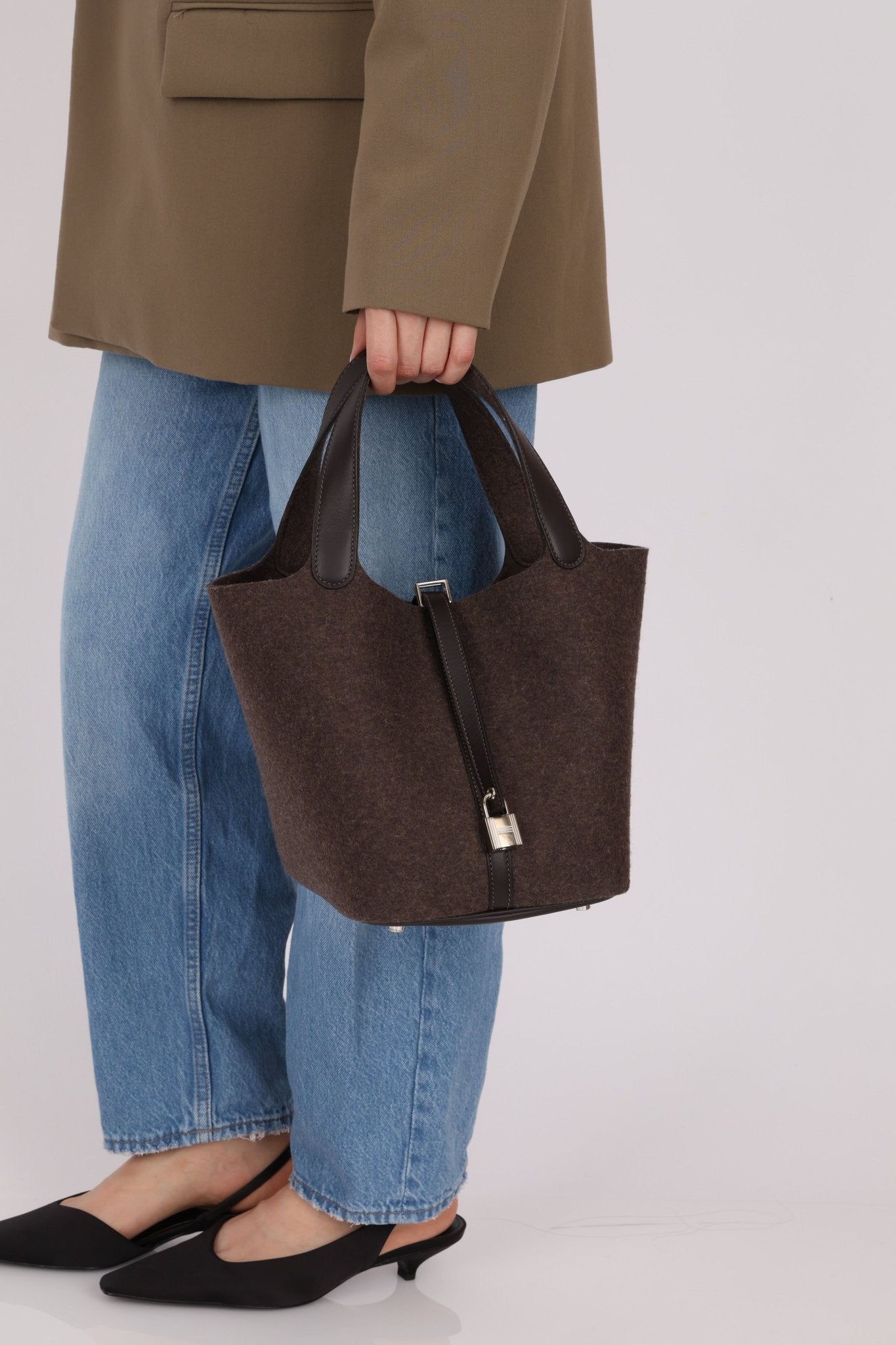 Limited Edition Hermès 2021 Ebene Swift and Wool Picotin 22 PHW - FashioNica