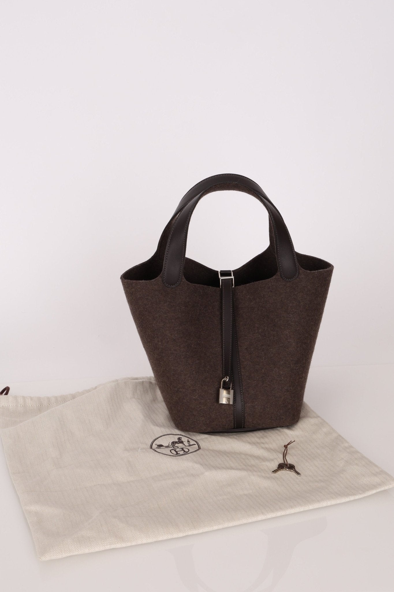 Limited Edition Hermès 2021 Ebene Swift and Wool Picotin 22 PHW - FashioNica