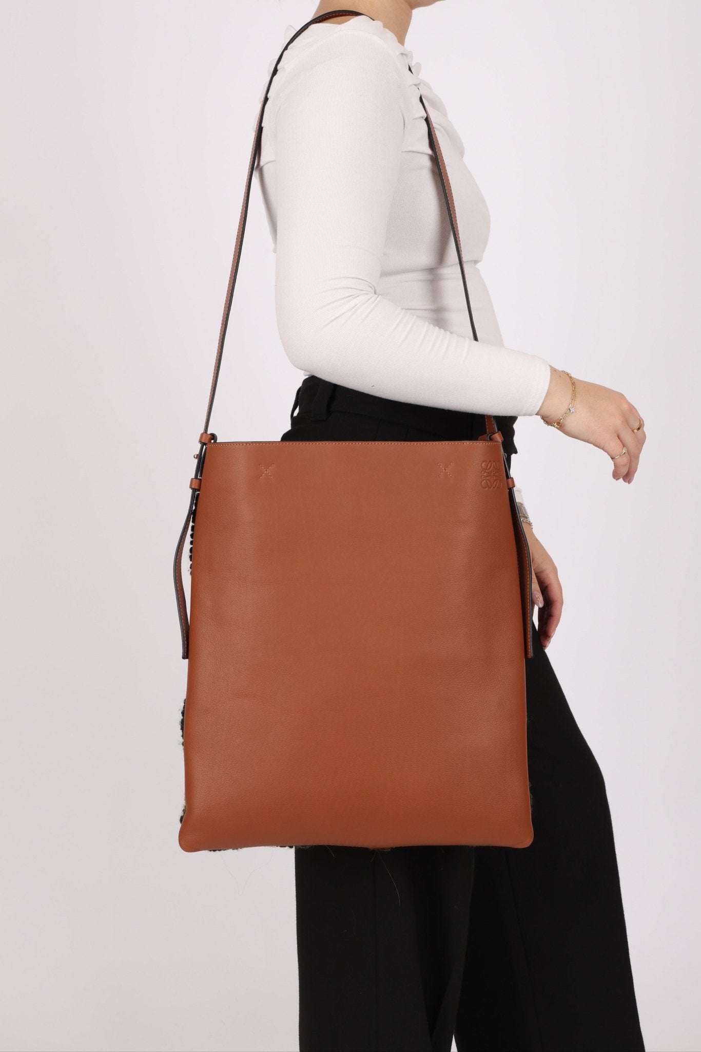 Limited Edition Loewe x Studio Ghibli My Neighbor Totoro Knitted Vertical Tote - FashioNica