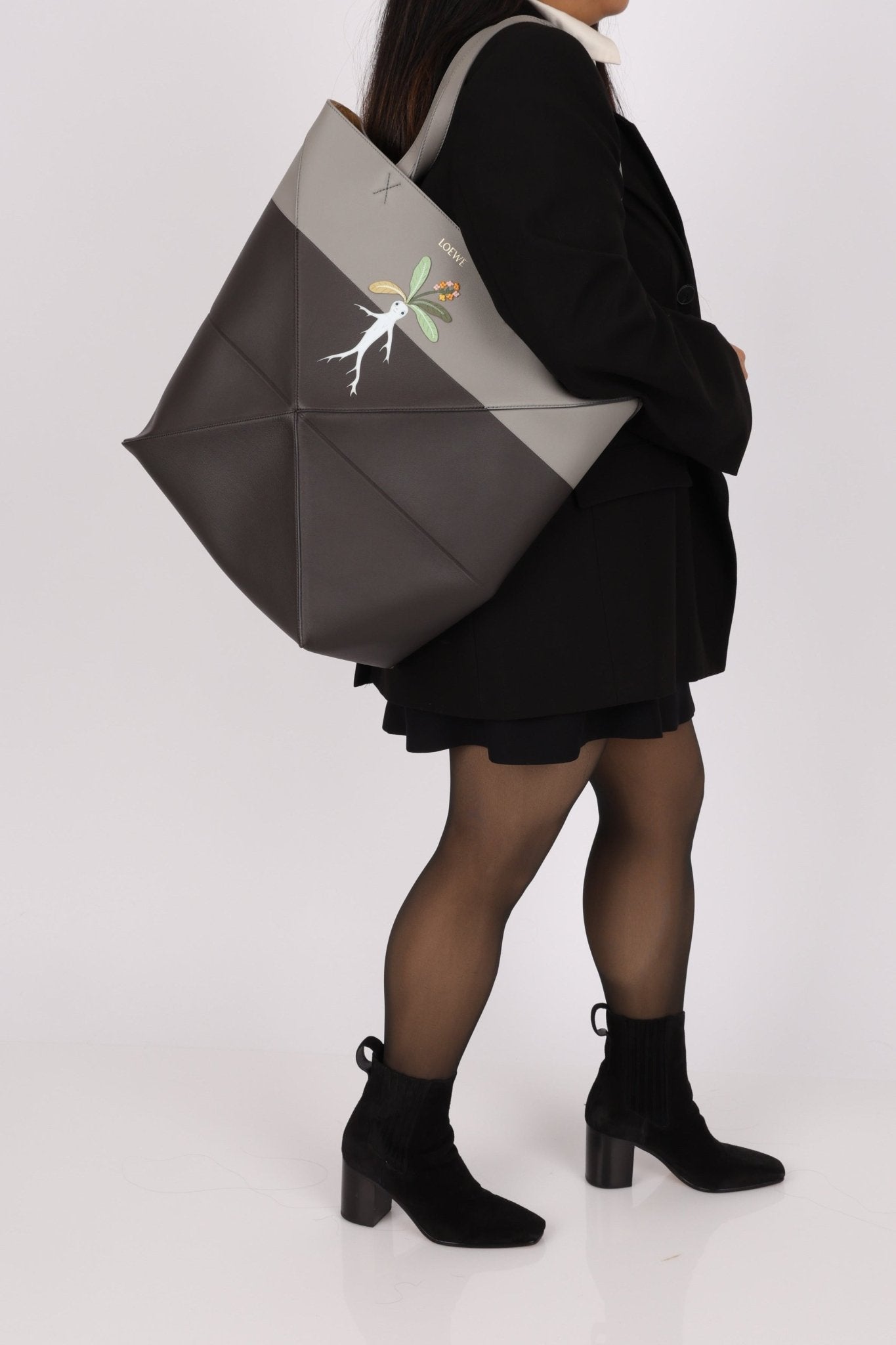 Limited Edition Loewe x Suna Fujita Puzzle Fold XLarge Tote - FashioNica