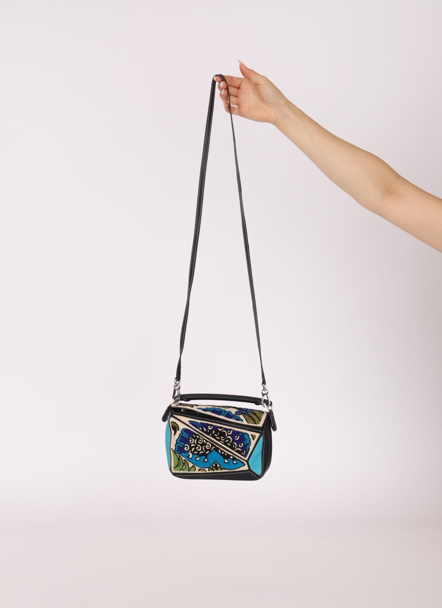 Limited Edition Loewe x William De Morgan Embroidered Floral Mini Puzzle - FashioNica