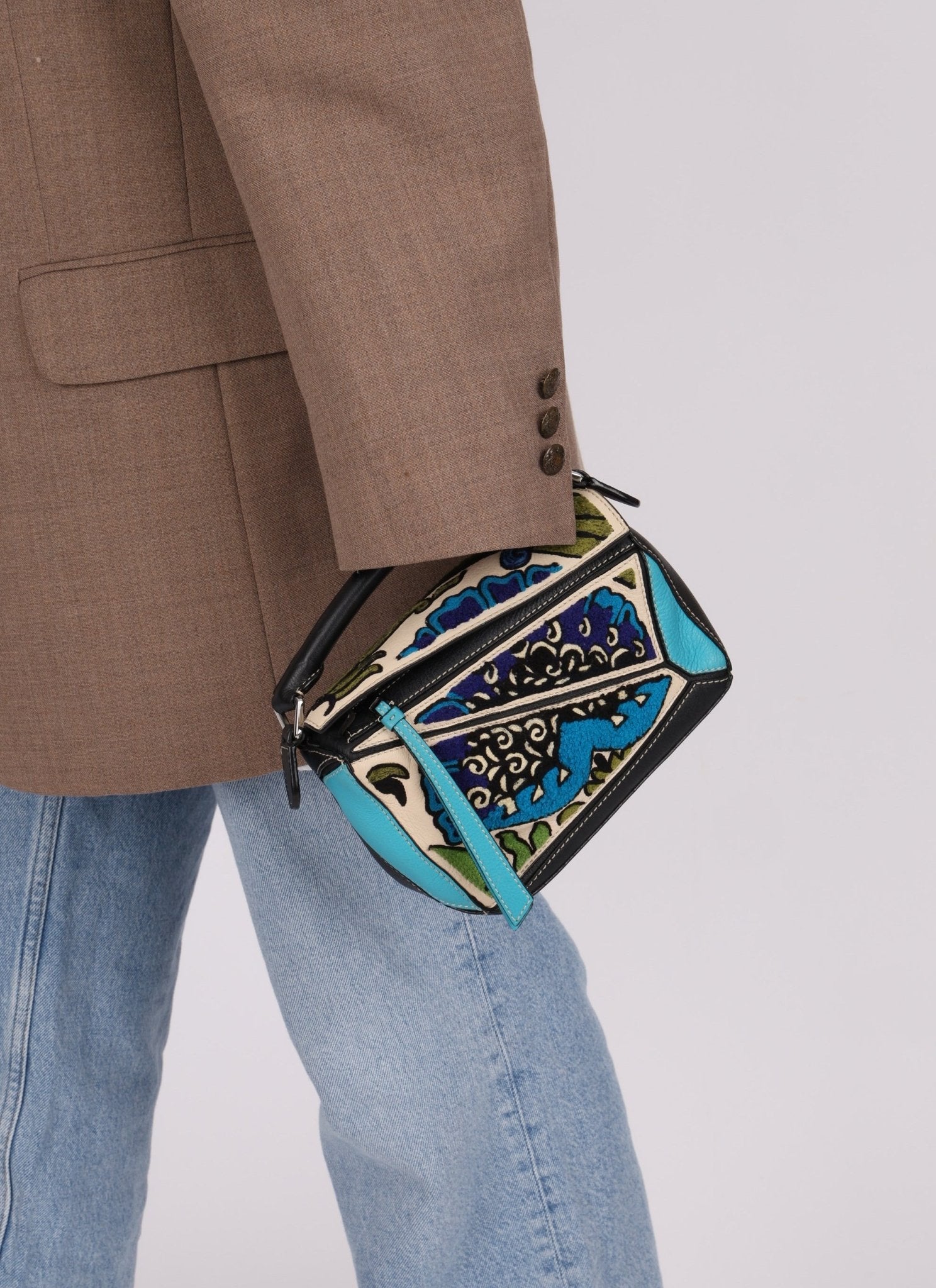 Limited Edition Loewe x William De Morgan Embroidered Floral Mini Puzzle - FashioNica