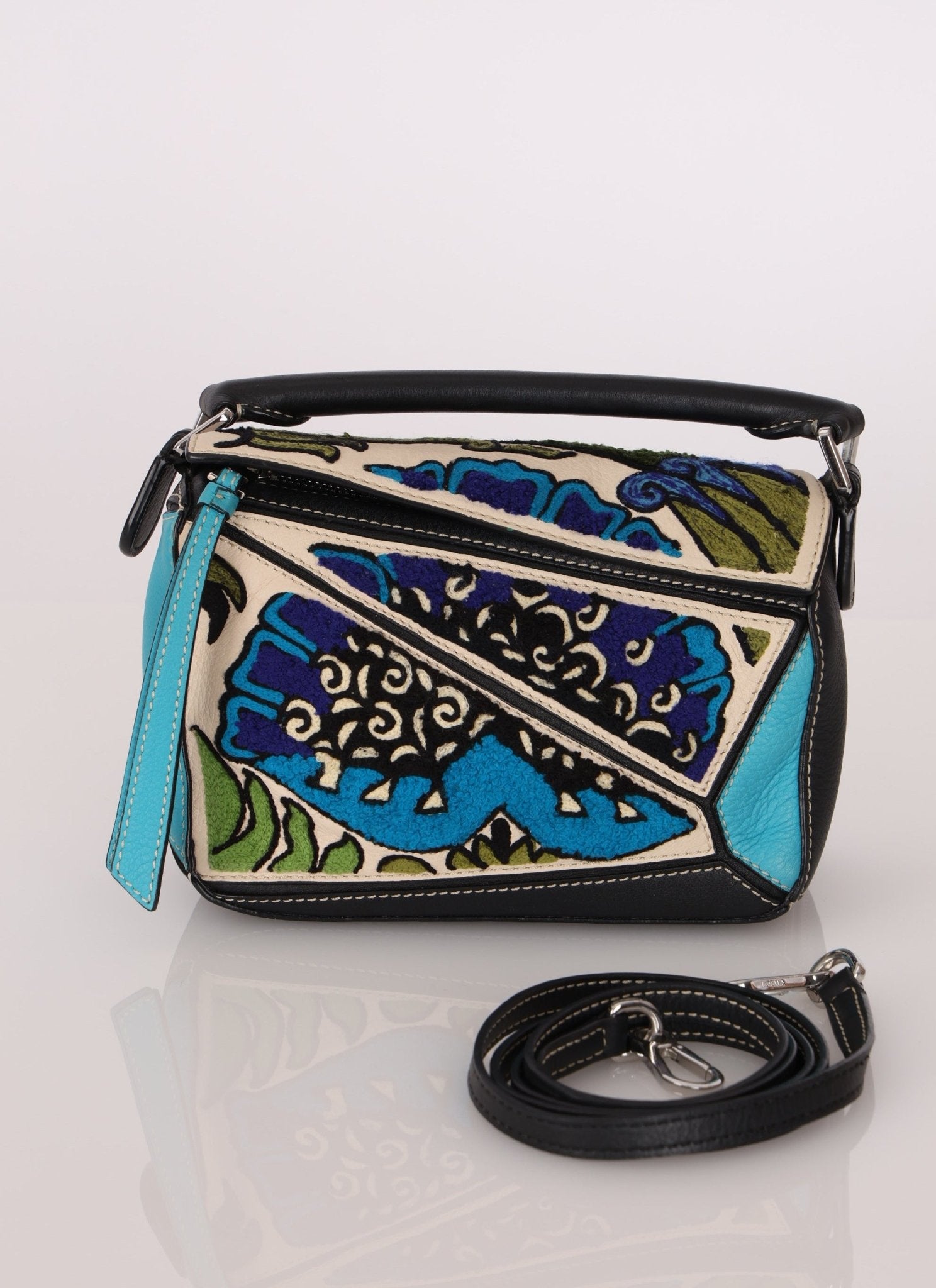 Limited Edition Loewe x William De Morgan Embroidered Floral Mini Puzzle - FashioNica