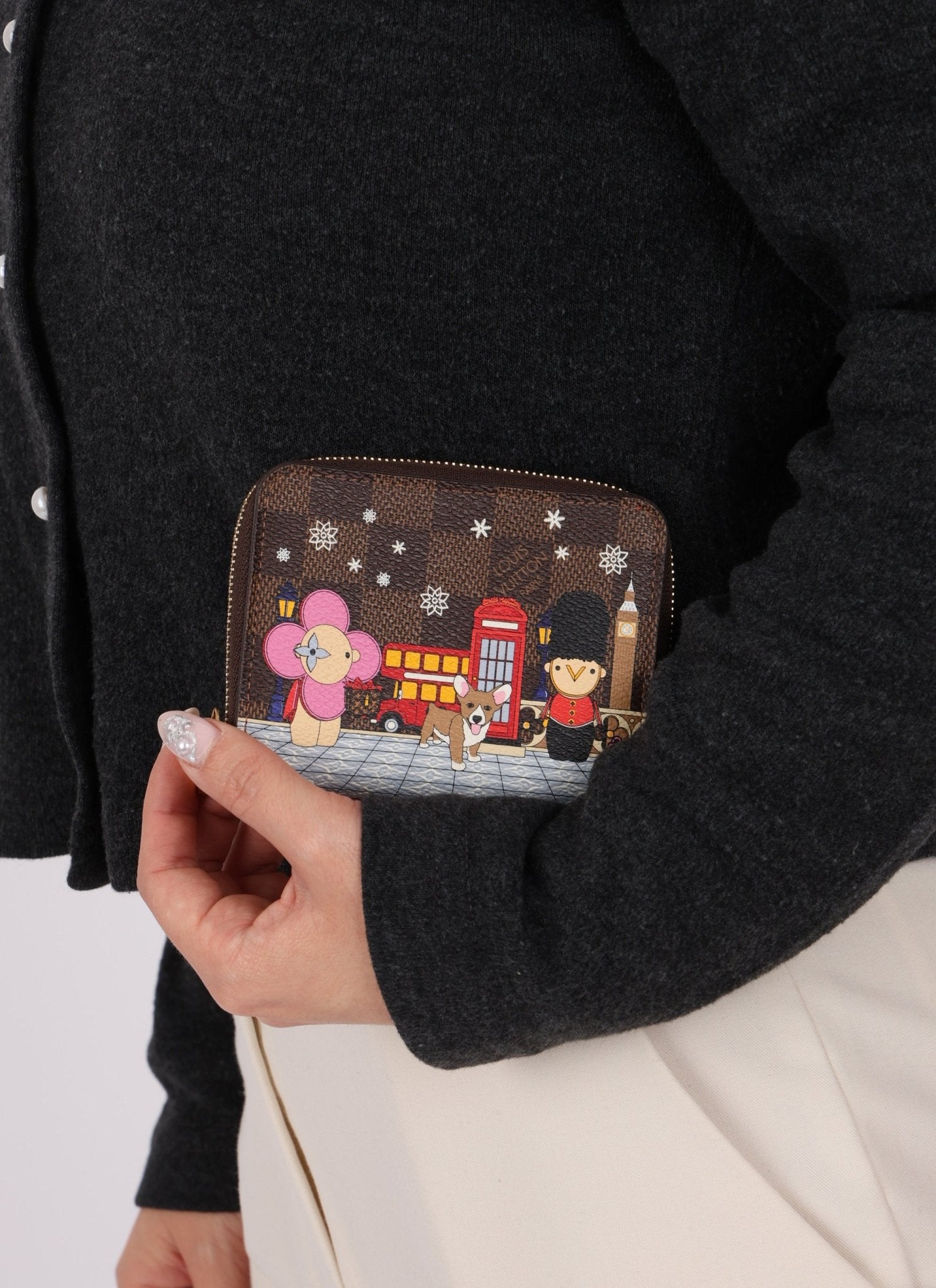 Limited Edition Louis Vuitton 2021 Damier Ebene London Vivienne Short Wallet - FashioNica