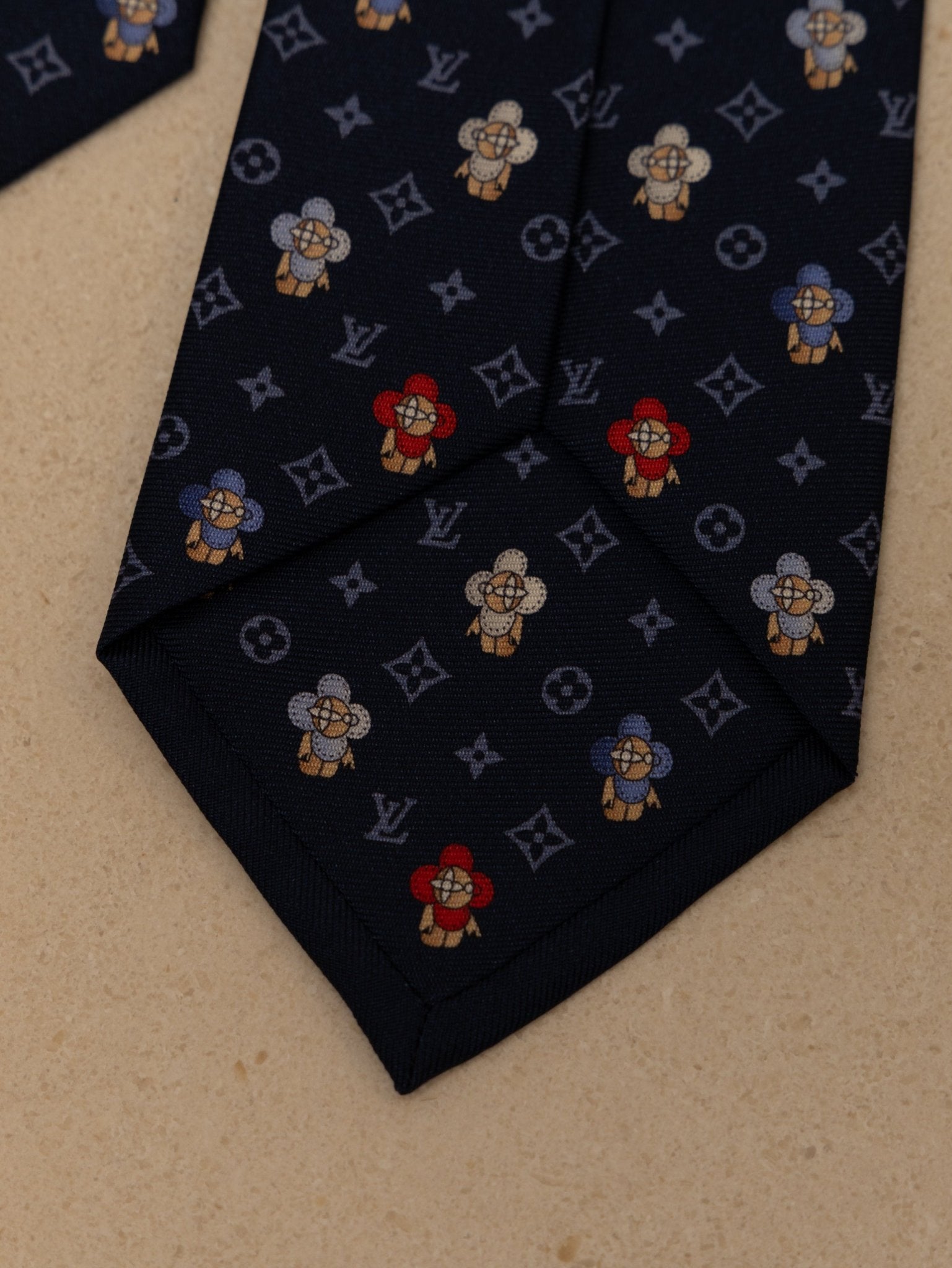Limited Edition Louis Vuitton Silk Monogram Vivienne Tie - FashioNica