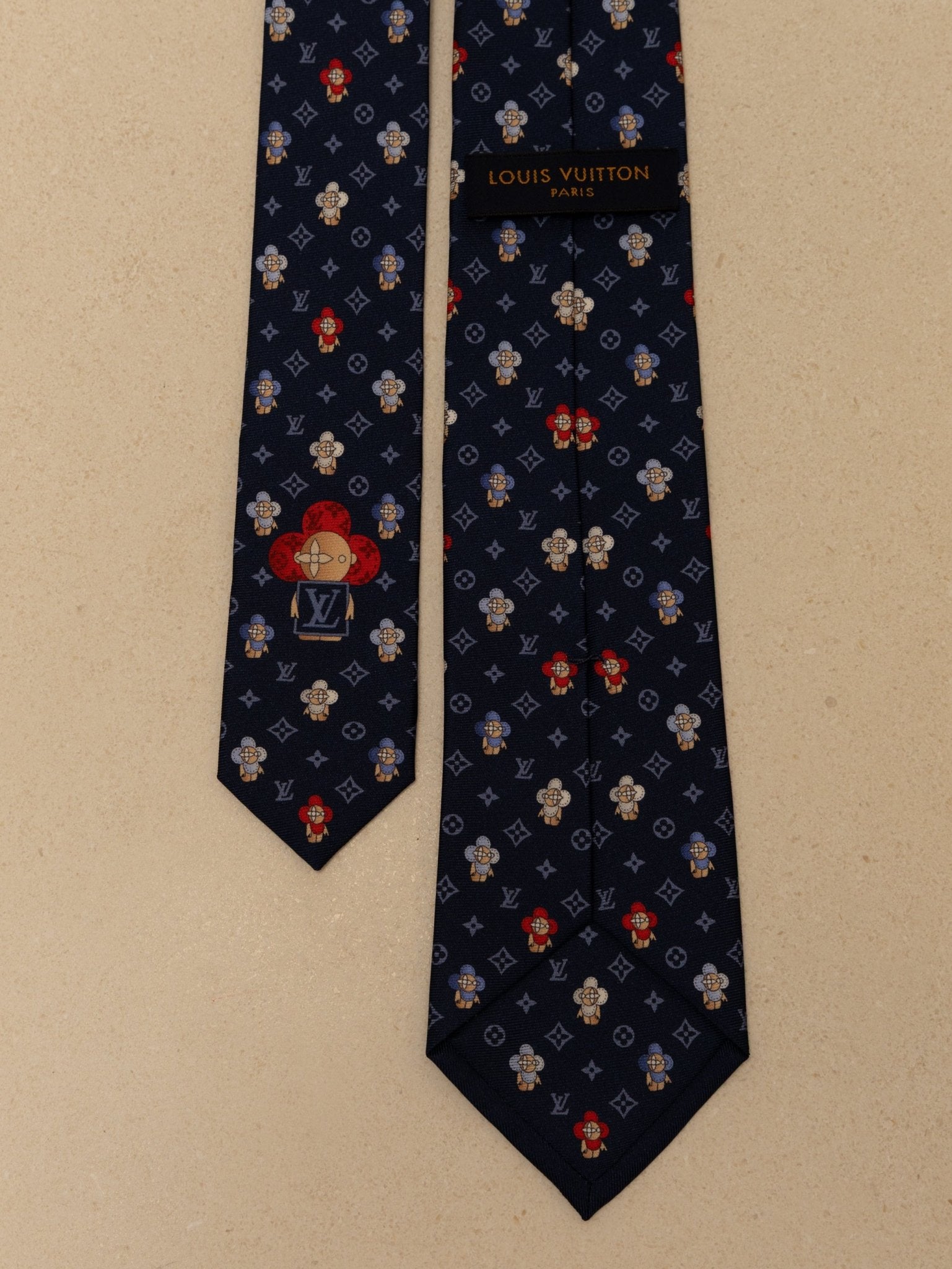 Limited Edition Louis Vuitton Silk Monogram Vivienne Tie - FashioNica
