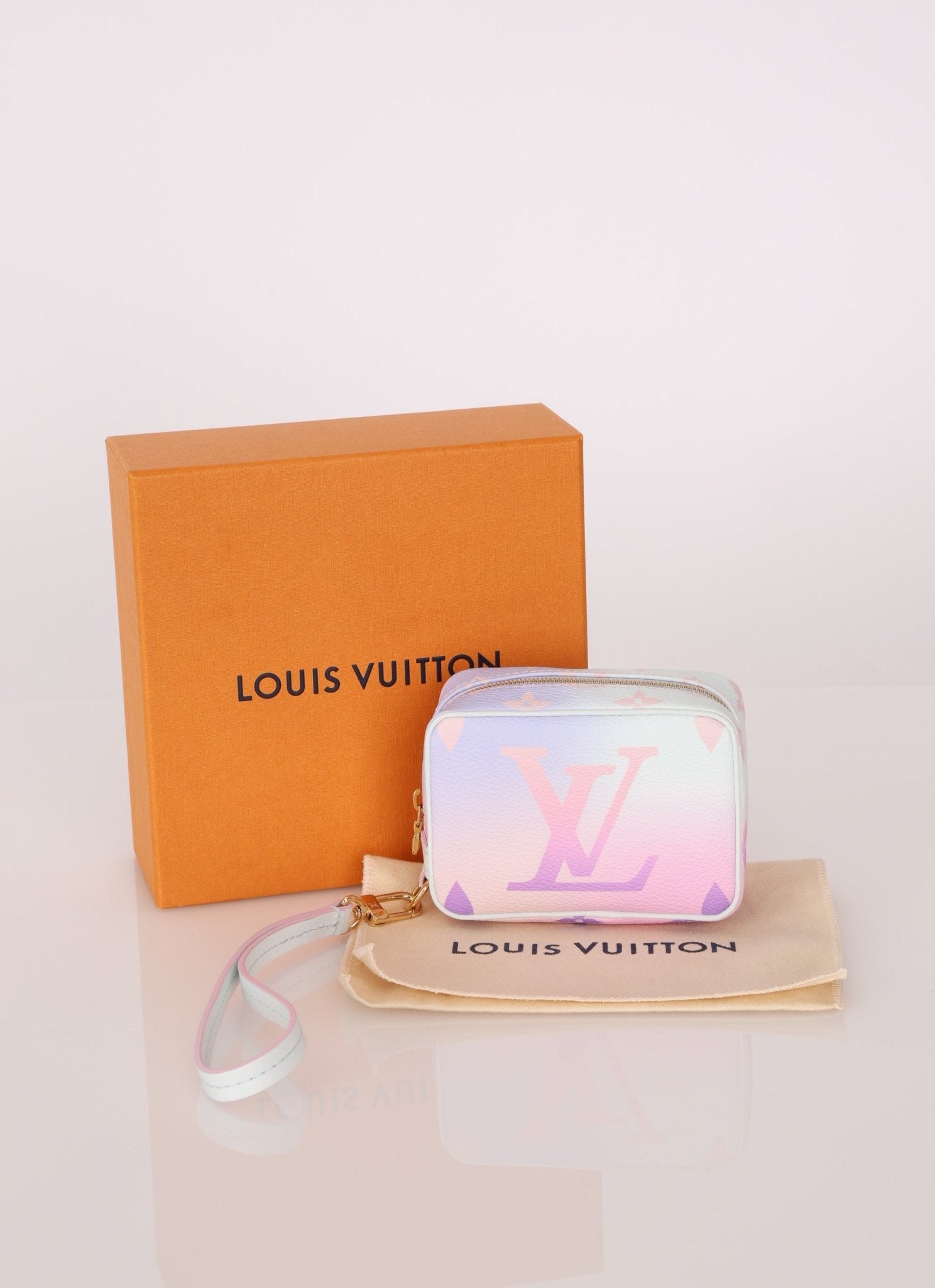 Limited Edition Louis Vuitton Spring in the City Wapity - FashioNica