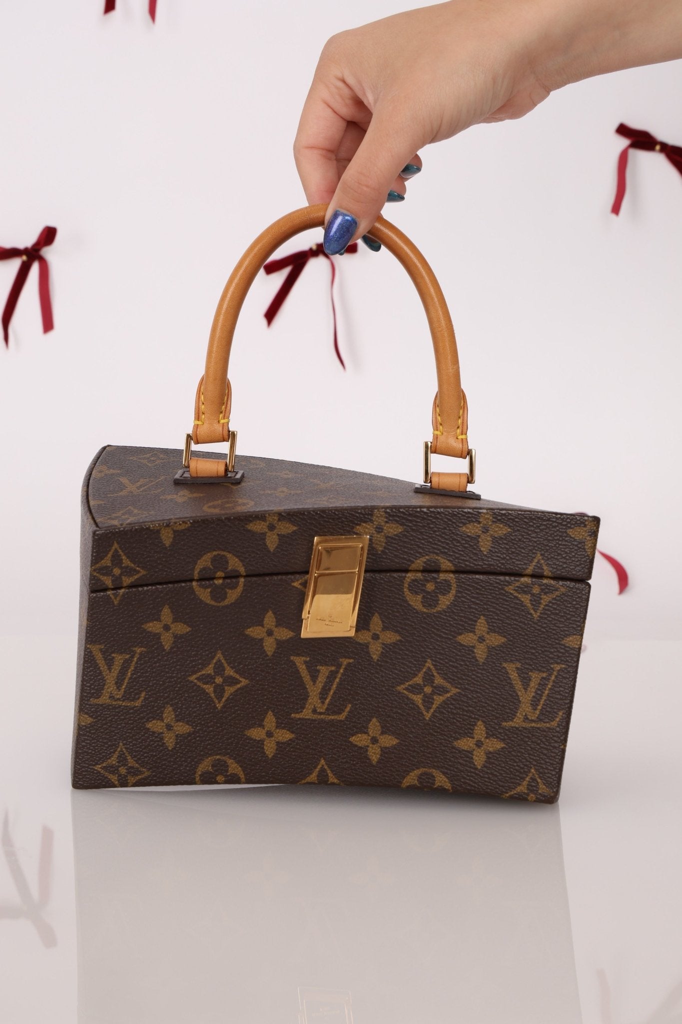 Limited Edition Louis Vuitton x Frank Gehry 2014 Monogram Twisted Box with Strap - FashioNica