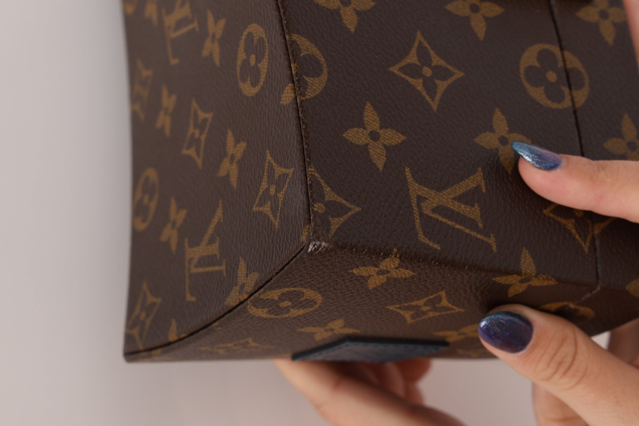 Limited Edition Louis Vuitton x Frank Gehry 2014 Monogram Twisted Box with Strap - FashioNica