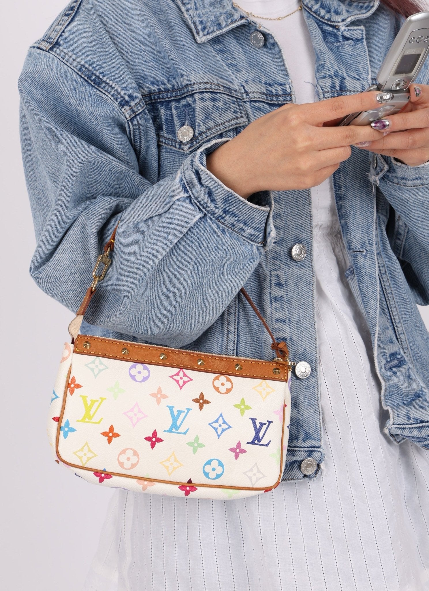 Limited Edition Louis Vuitton x Takashi Murakami Blanc Multicolor Pochette - FashioNica
