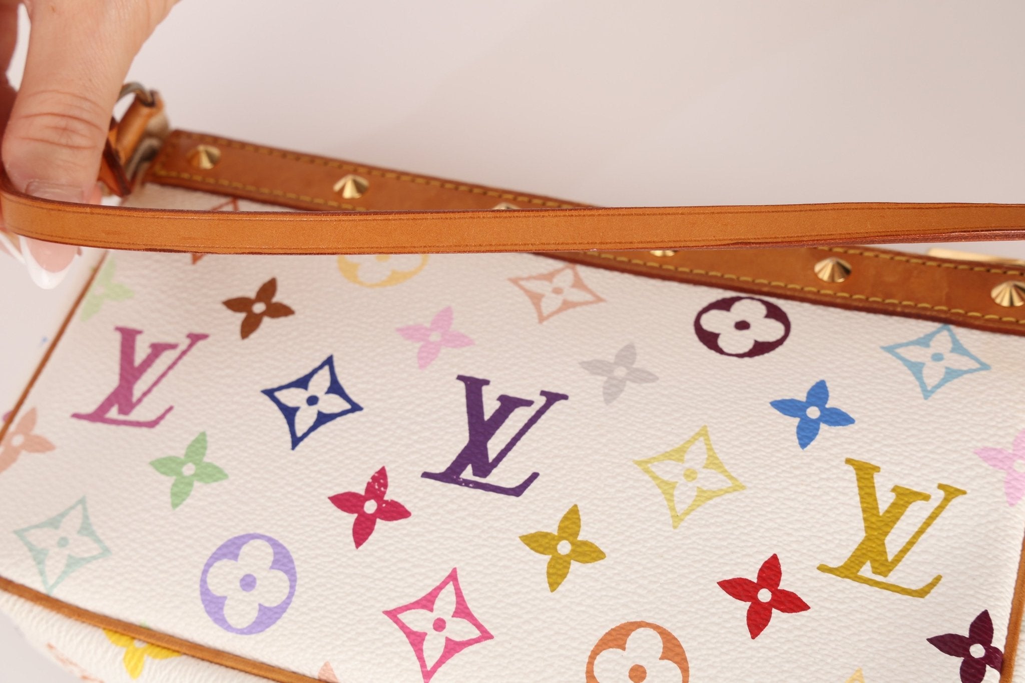 Limited Edition Louis Vuitton x Takashi Murakami Blanc Multicolor Pochette - FashioNica