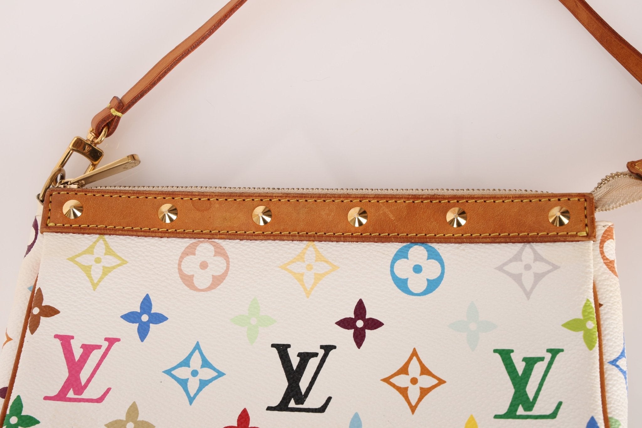 Limited Edition Louis Vuitton x Takashi Murakami Blanc Multicolor Pochette - FashioNica
