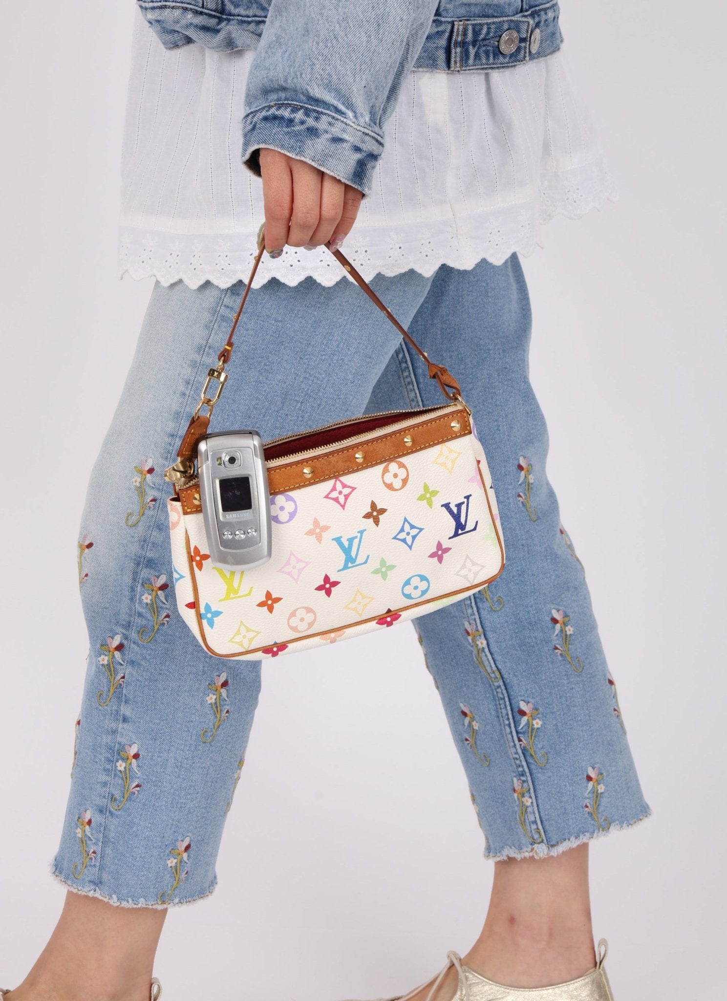 Limited Edition Louis Vuitton x Takashi Murakami Blanc Multicolor Pochette - FashioNica