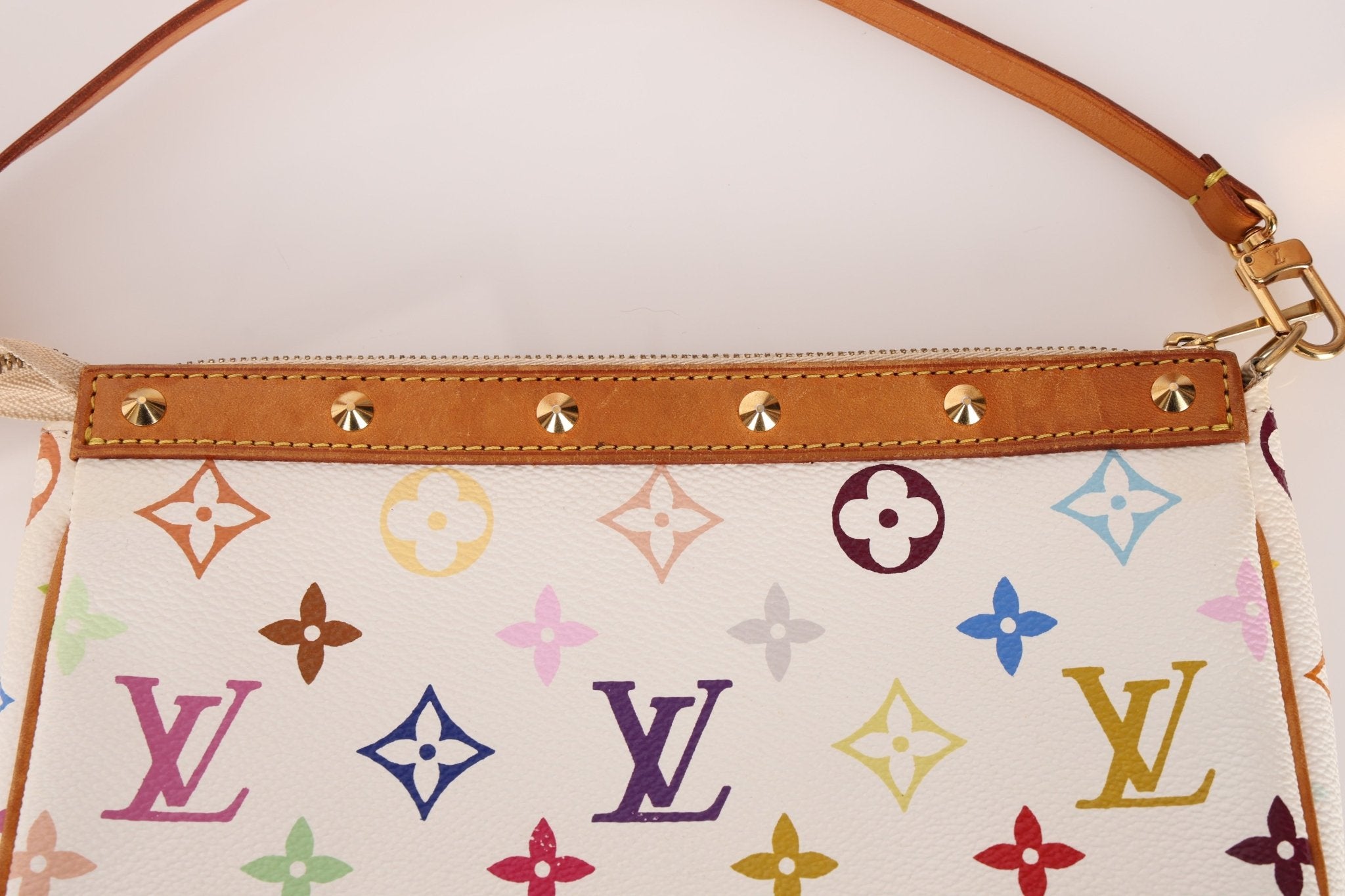 Limited Edition Louis Vuitton x Takashi Murakami Blanc Multicolor Pochette - FashioNica
