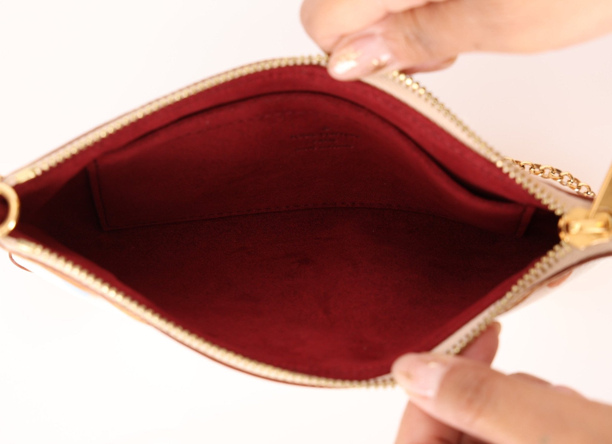 Limited Edition Louis Vuitton x Takashi Murakami Monogram Multicolor Blanc Milla Pochette MM - FashioNica