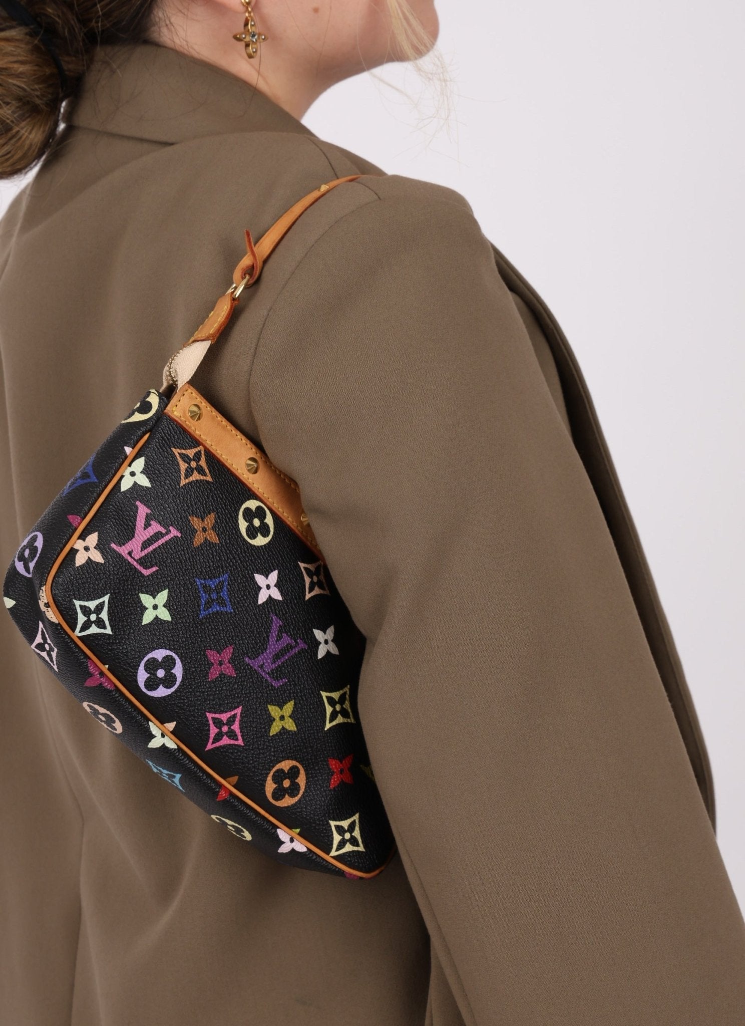 Limited Edition Louis Vuitton x Takashi Murakami Noir Multicolor Pochette - FashioNica