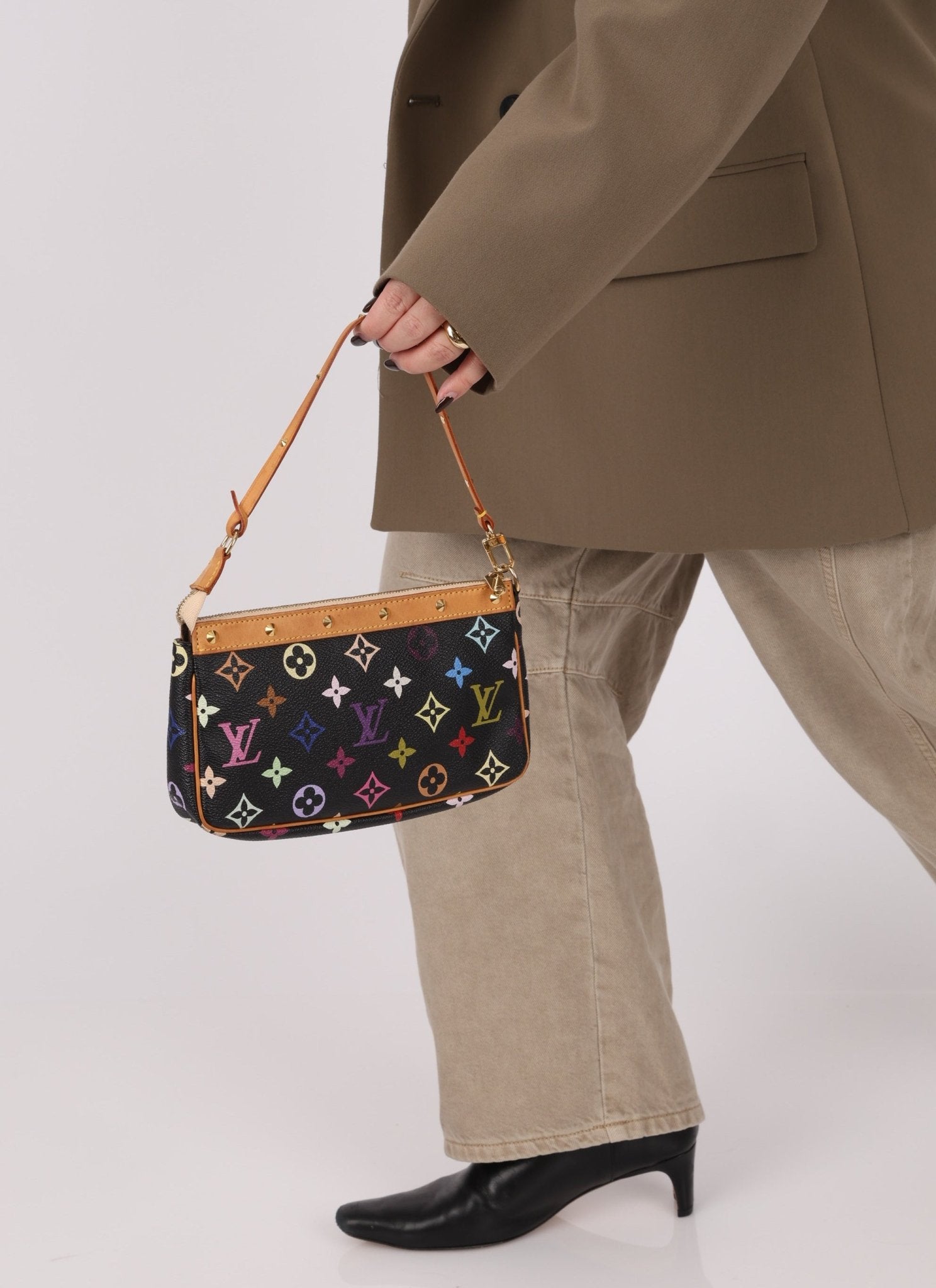 Limited Edition Louis Vuitton x Takashi Murakami Noir Multicolor Pochette - FashioNica