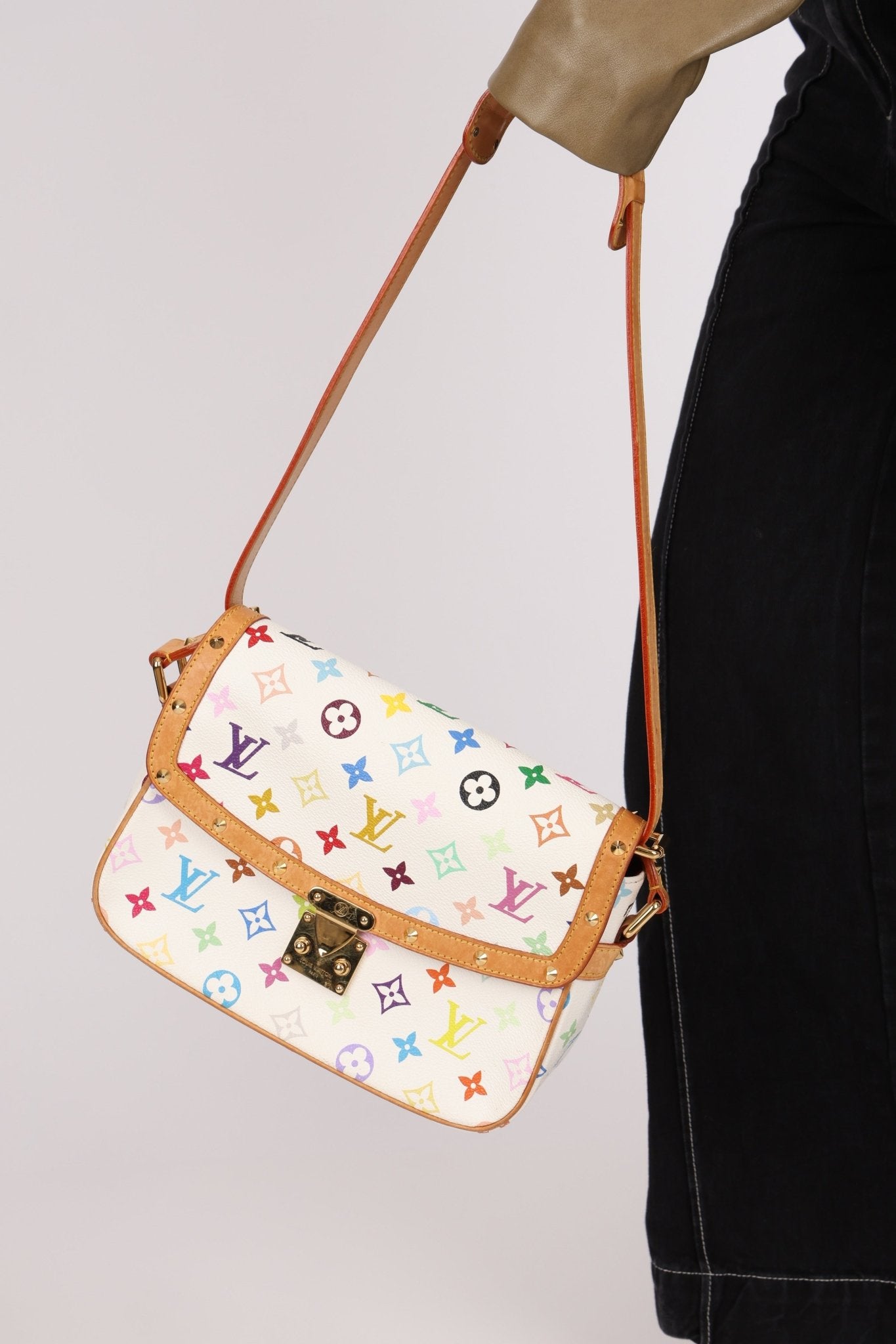 Limited Edition Louis Vuitton x Takashi Murakami White Sologne - FashioNica