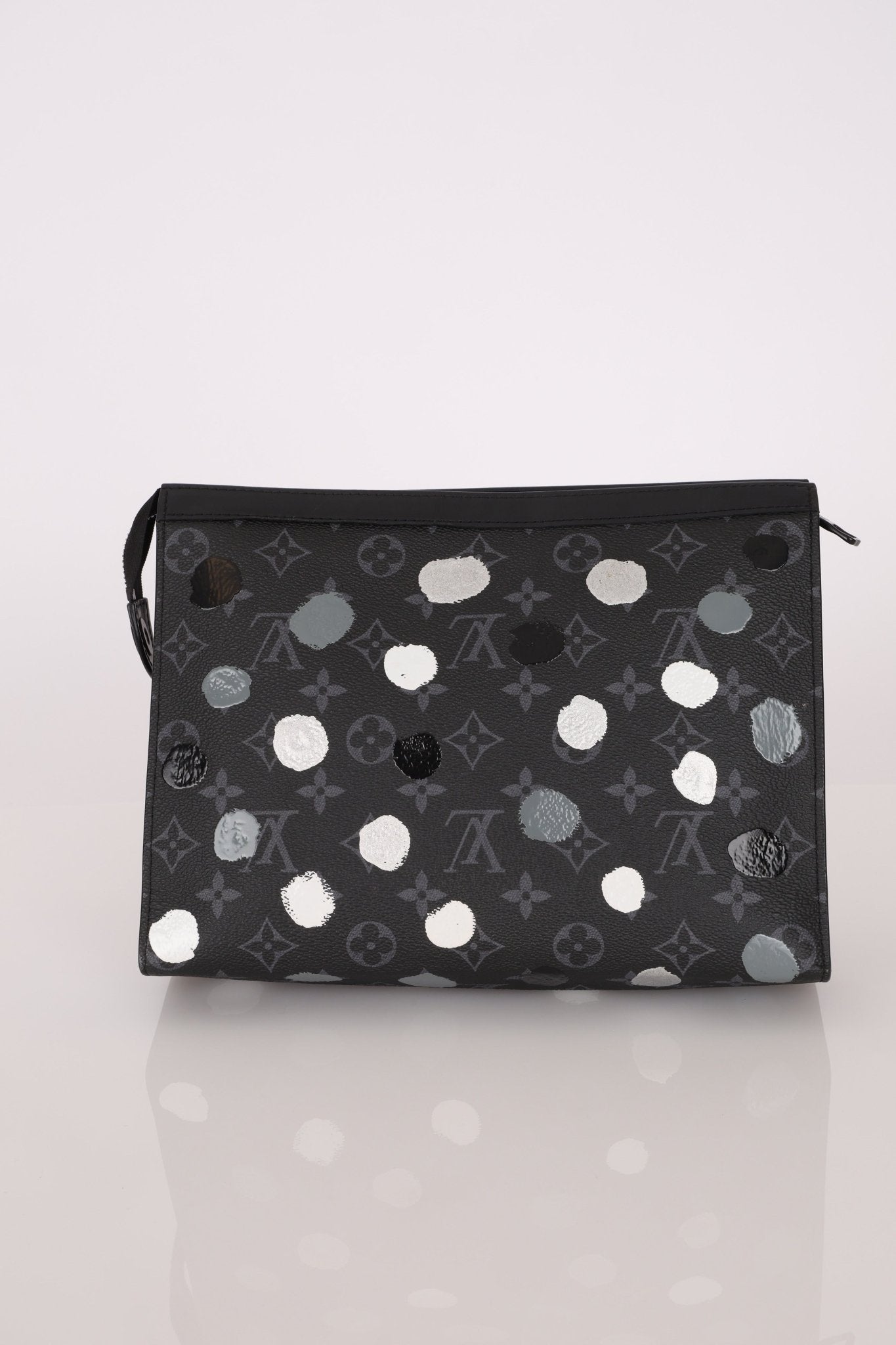Limited Edition Louis Vuitton x Yayoi Kusama Voyage Monogram Eclipse Pochette MM - FashioNica