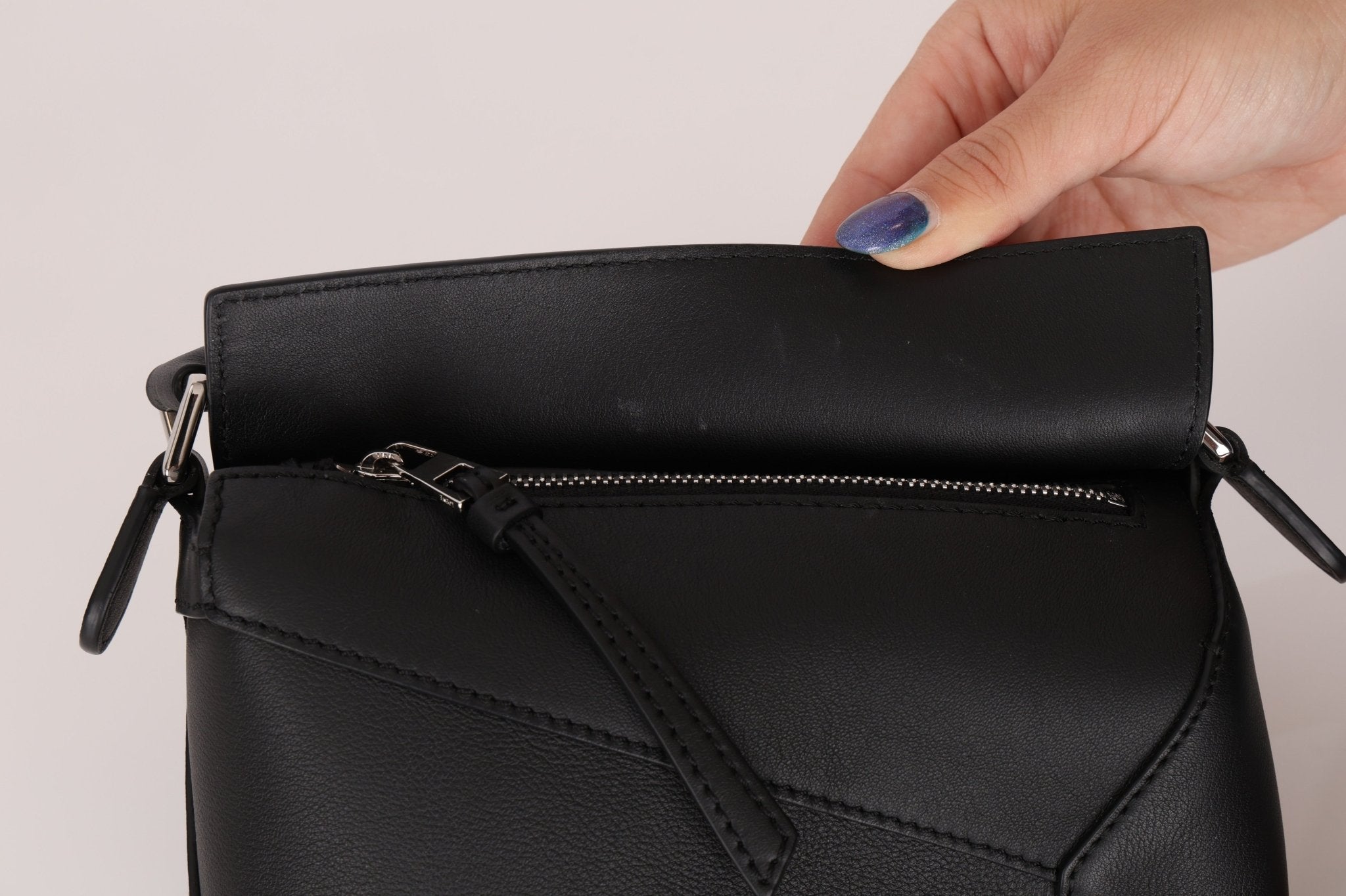 Loewe Black Mini Puzzle Edge - FashioNica