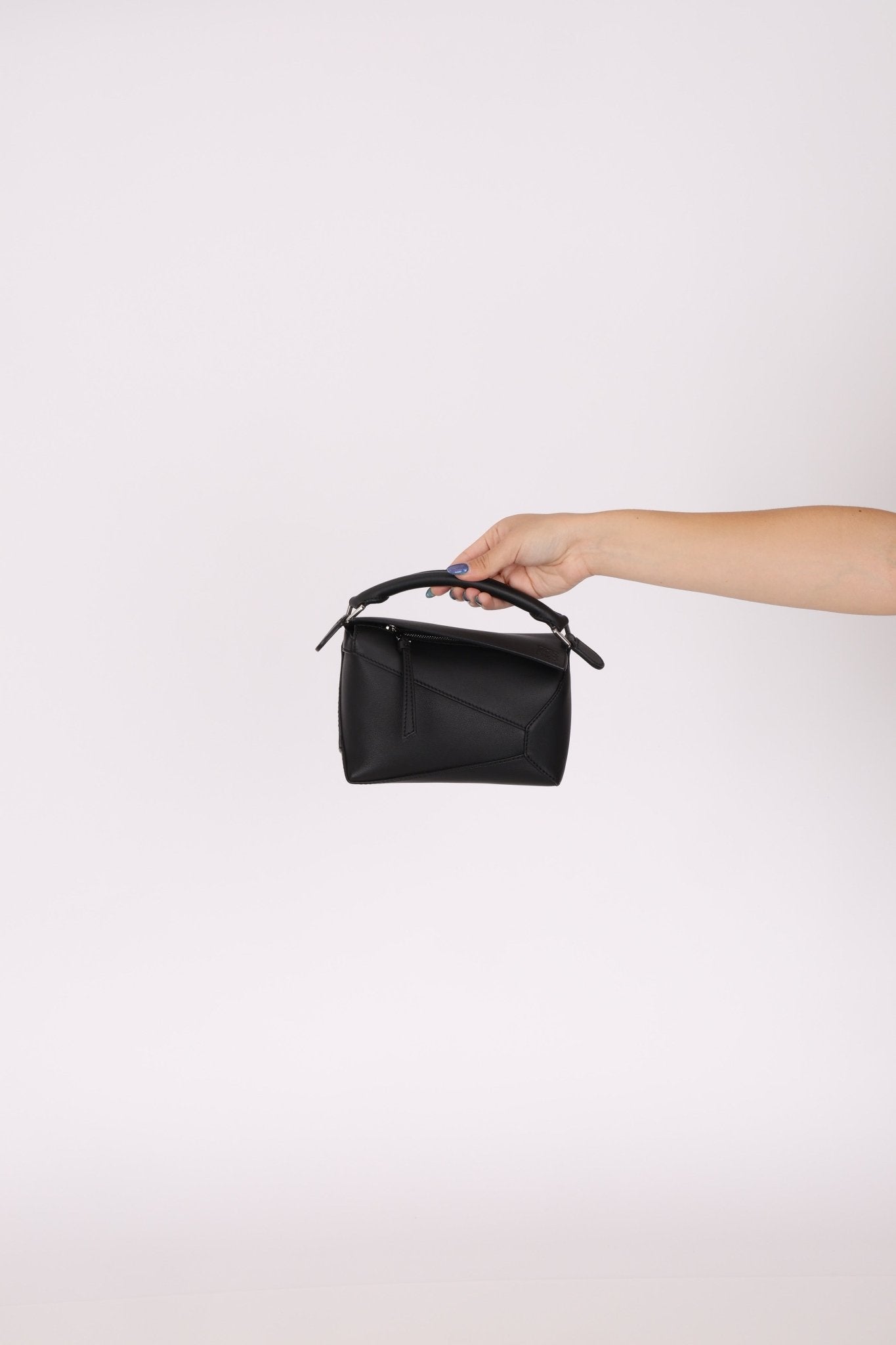 Loewe Black Mini Puzzle Edge - FashioNica