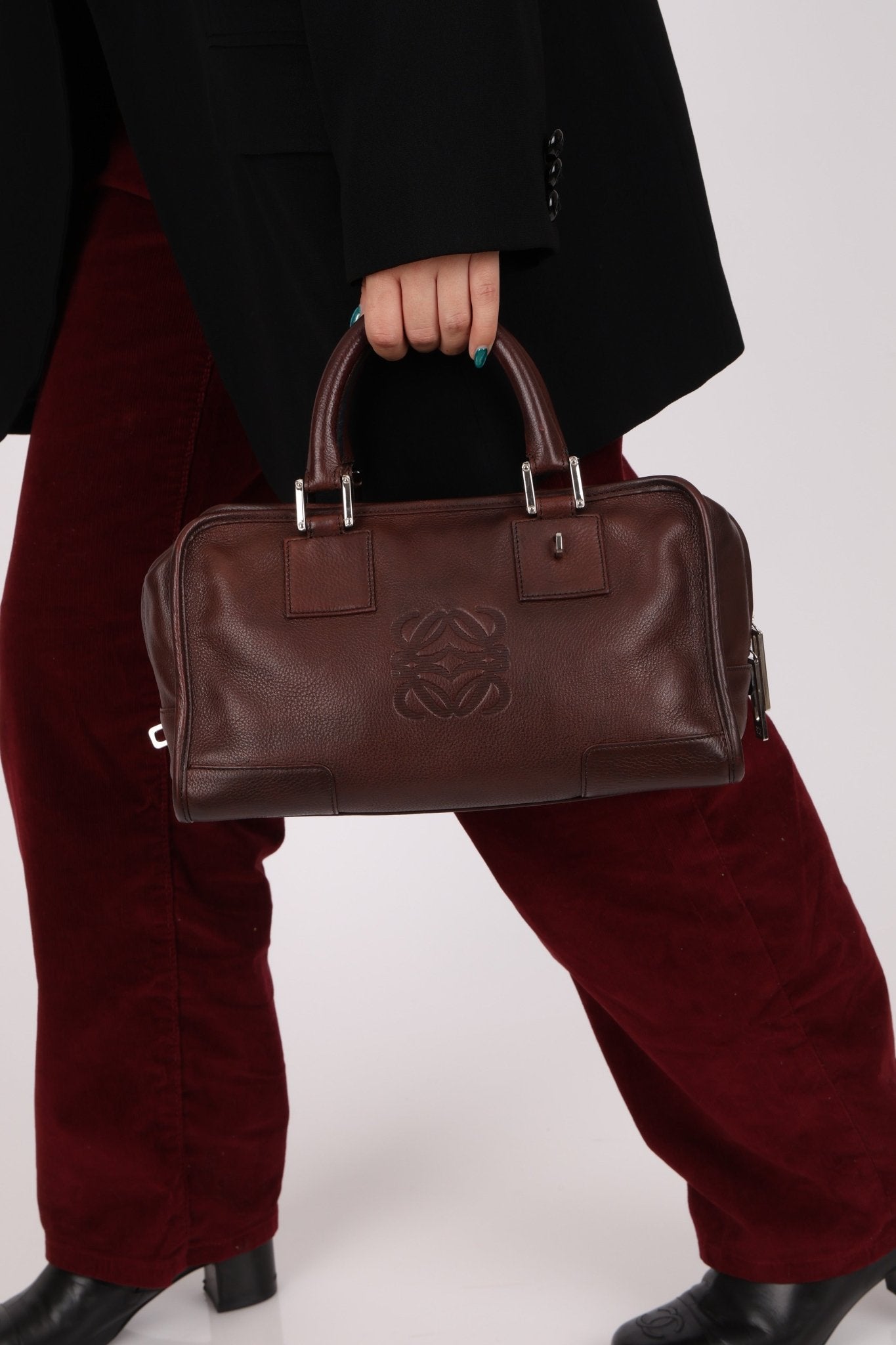 Loewe Brown Leather Amazona 28 - FashioNica