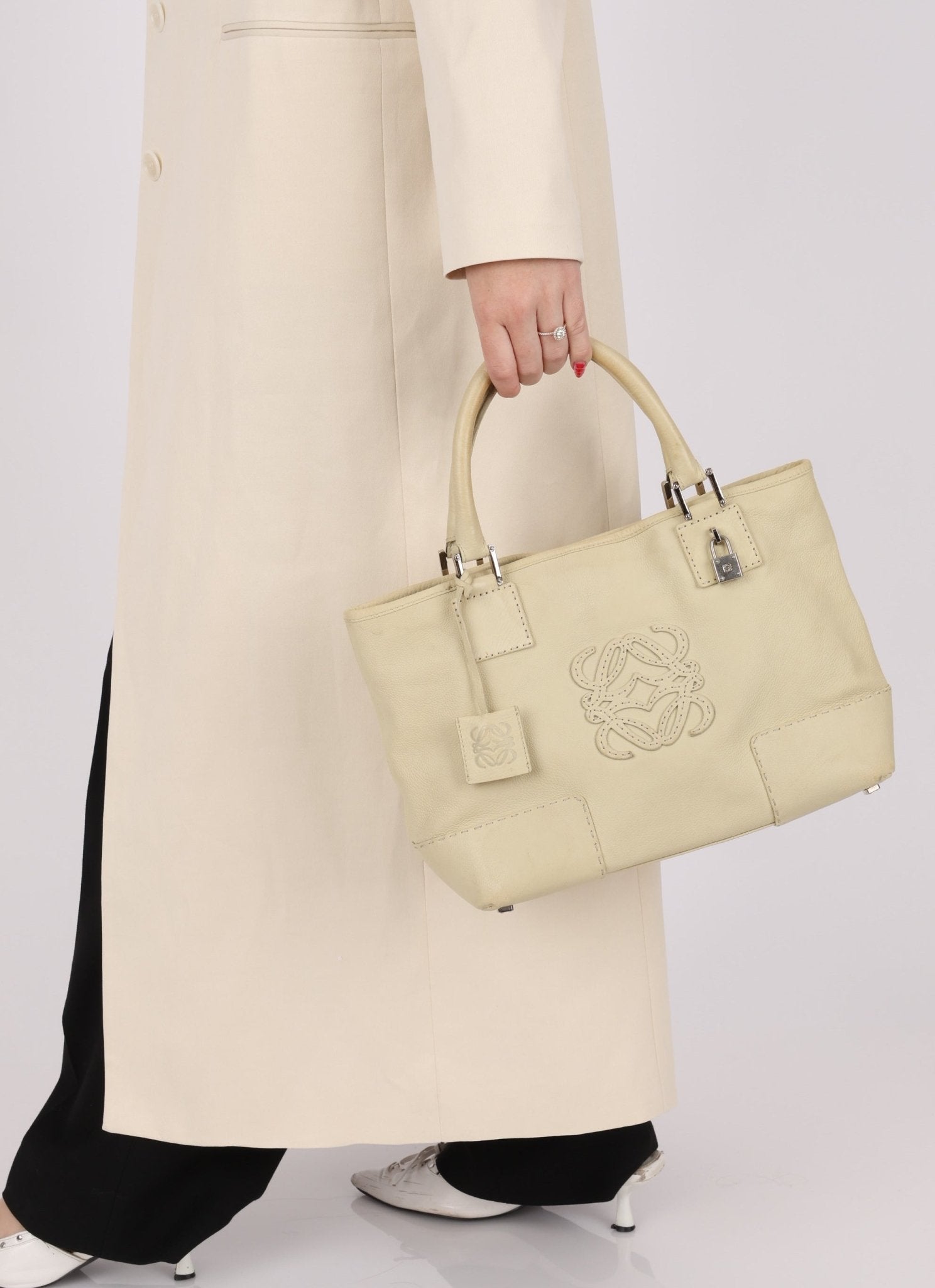 Loewe Butter Yellow Amazona Tote - FashioNica