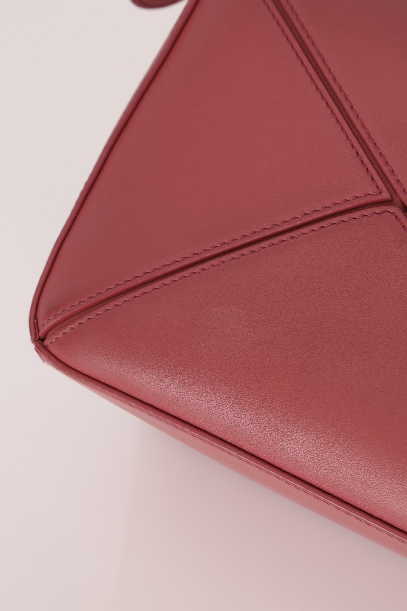 Loewe Ceremic Matte Plumrose Small Puzzle Bag - FashioNica