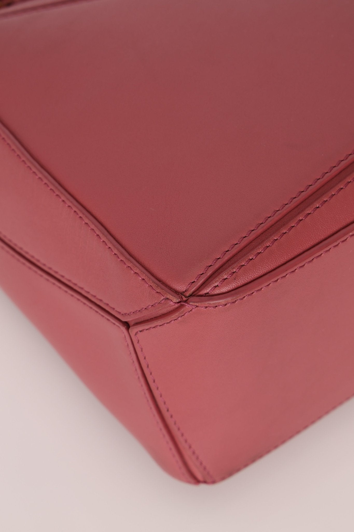 Loewe Ceremic Matte Plumrose Small Puzzle Bag - FashioNica