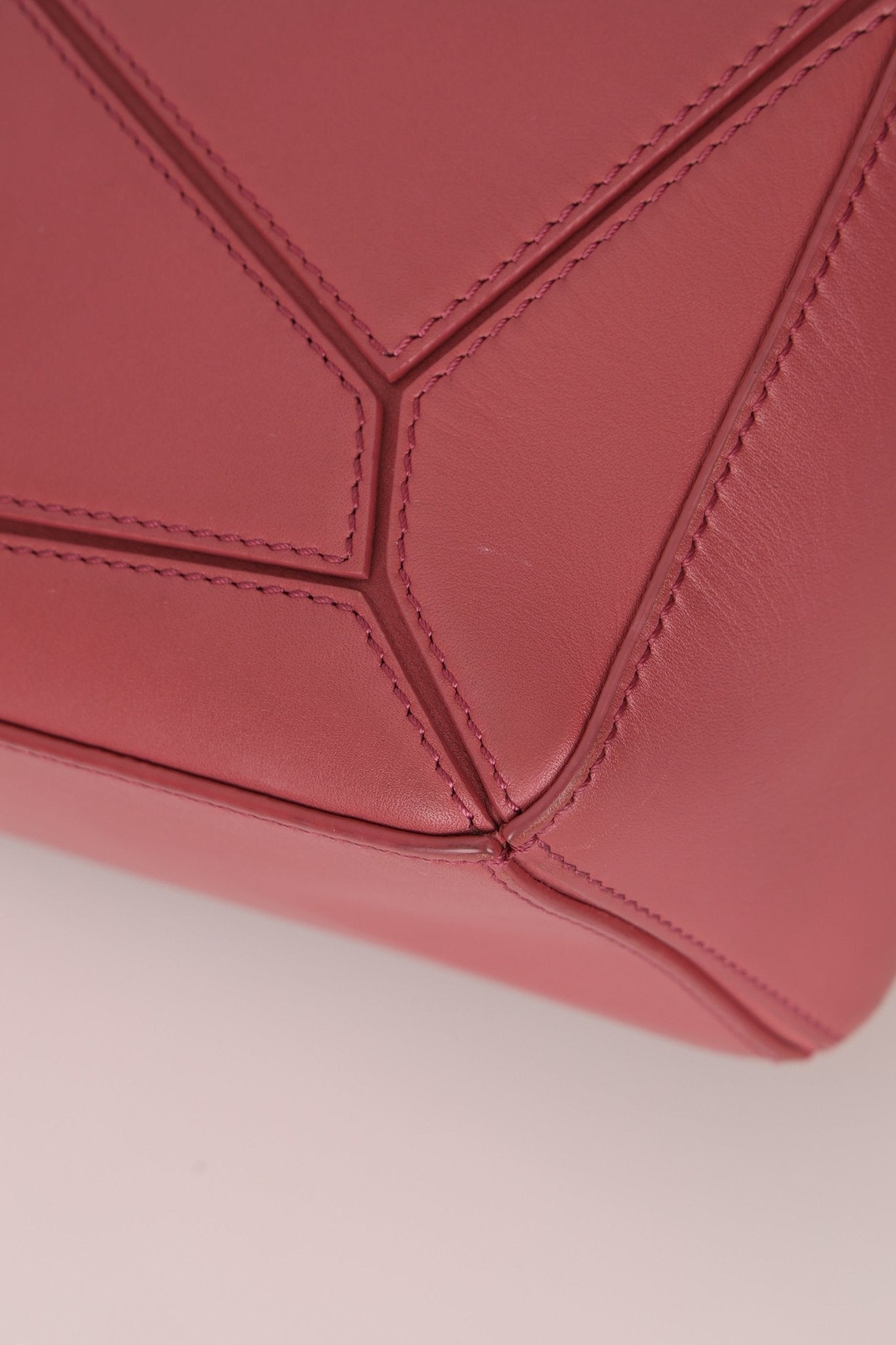 Loewe Ceremic Matte Plumrose Small Puzzle Bag - FashioNica