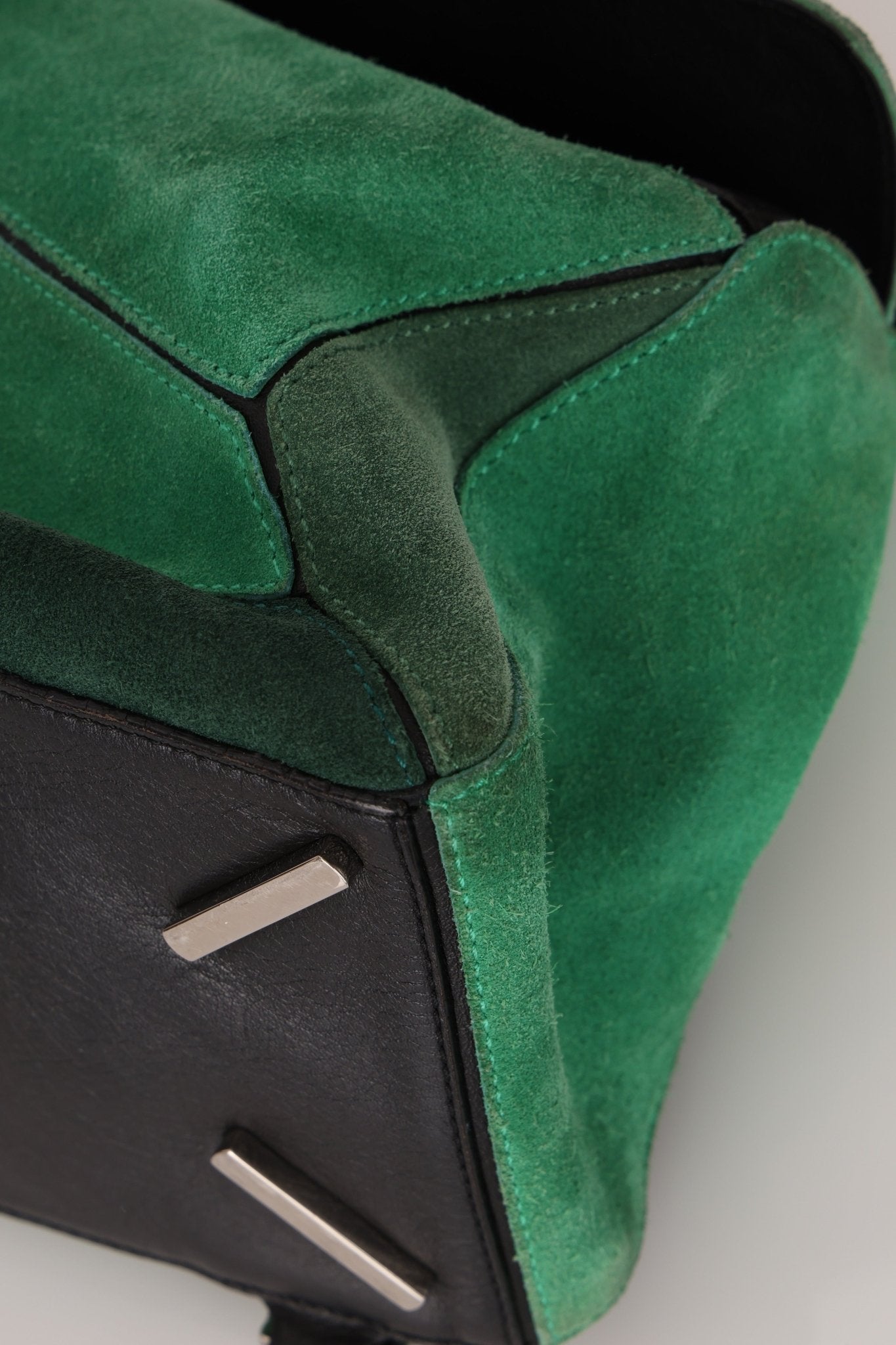 Loewe Emerald Suede Medium Puzzle Bag - FashioNica