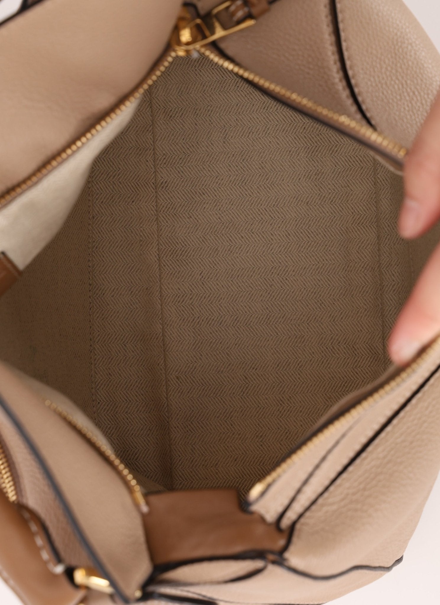 Loewe Leather Medium Taupe Pebbled Bicolor Puzzle - FashioNica