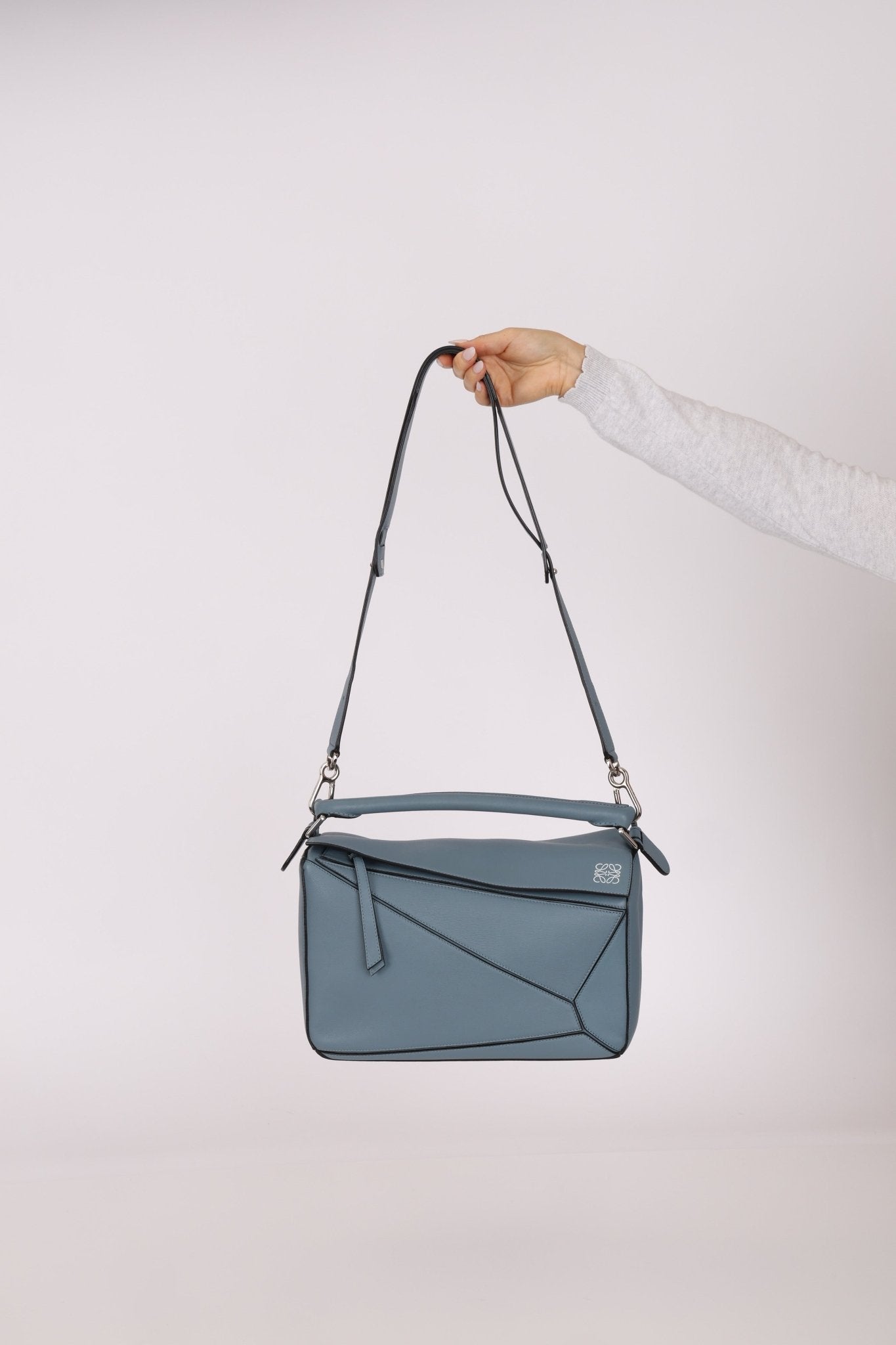Loewe Periwinkle Blue Medium Puzzle - FashioNica