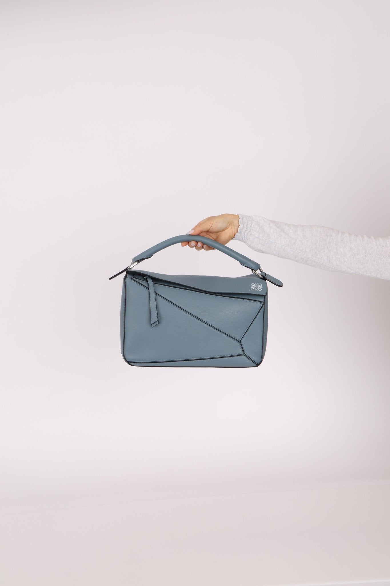 Loewe Periwinkle Blue Medium Puzzle - FashioNica