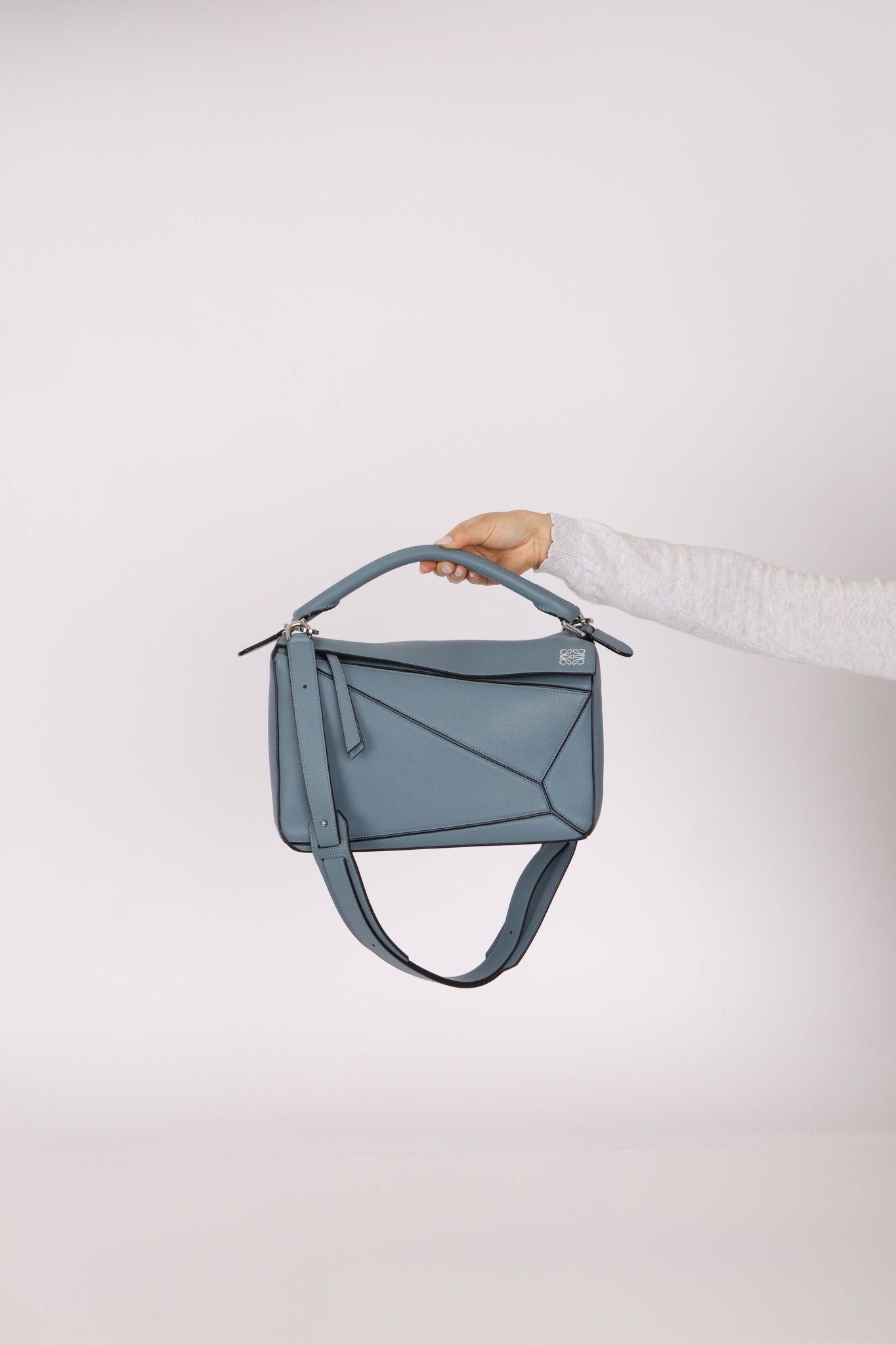 Loewe Periwinkle Blue Medium Puzzle - FashioNica