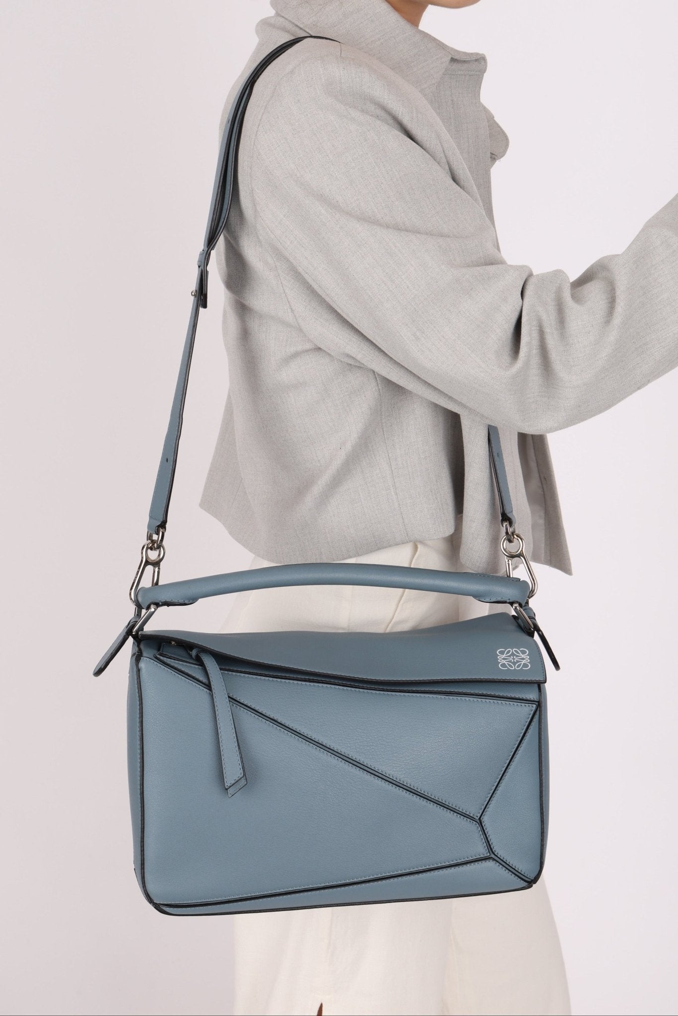 Loewe Periwinkle Blue Medium Puzzle - FashioNica