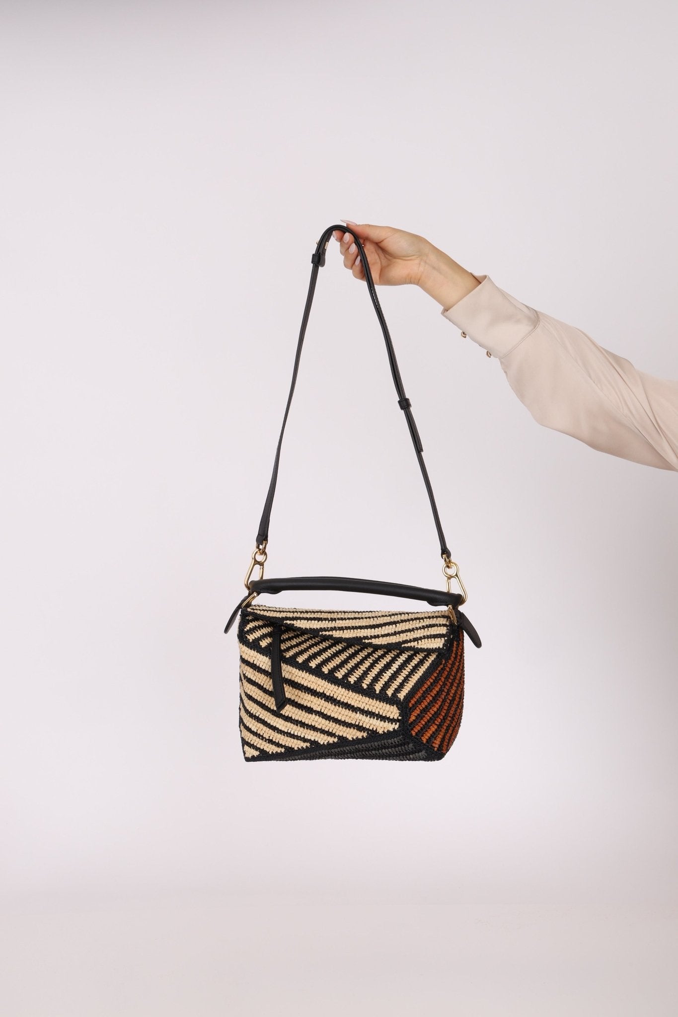 Loewe Raffia Woven and Calfskin Small Puzzle Edge - FashioNica