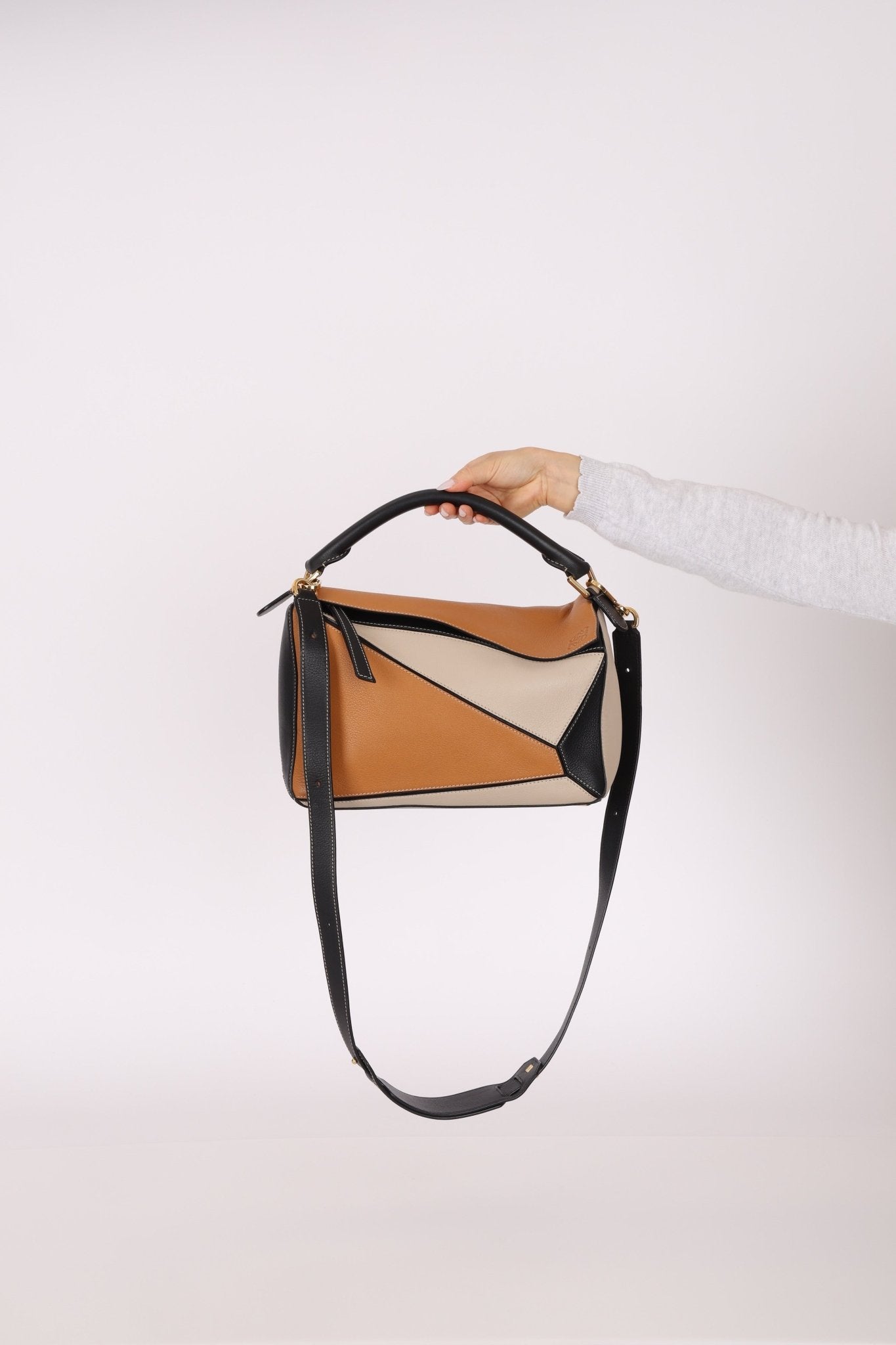 Loewe Tricolor Medium Puzzle - FashioNica